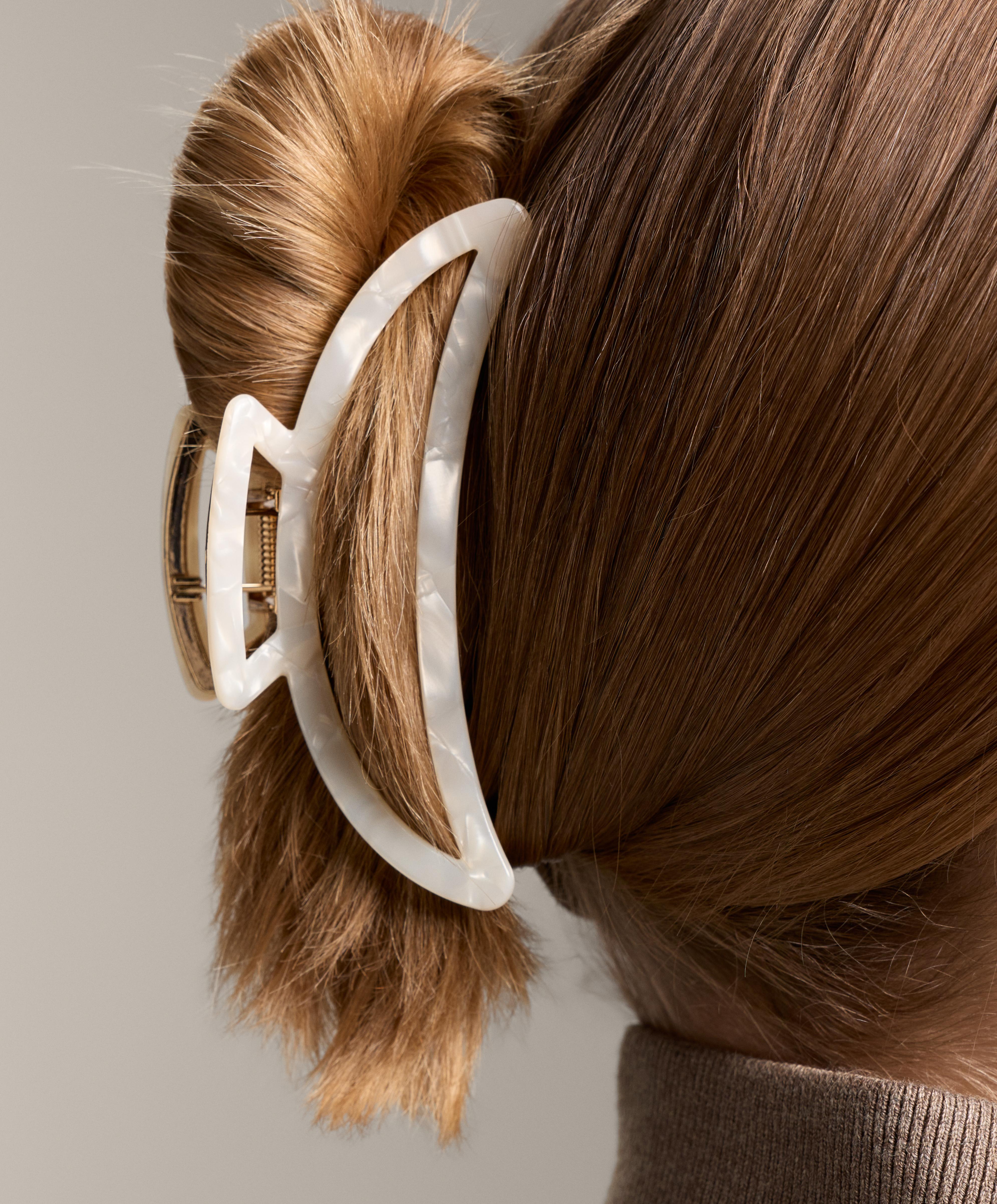 Metallic large hair clip