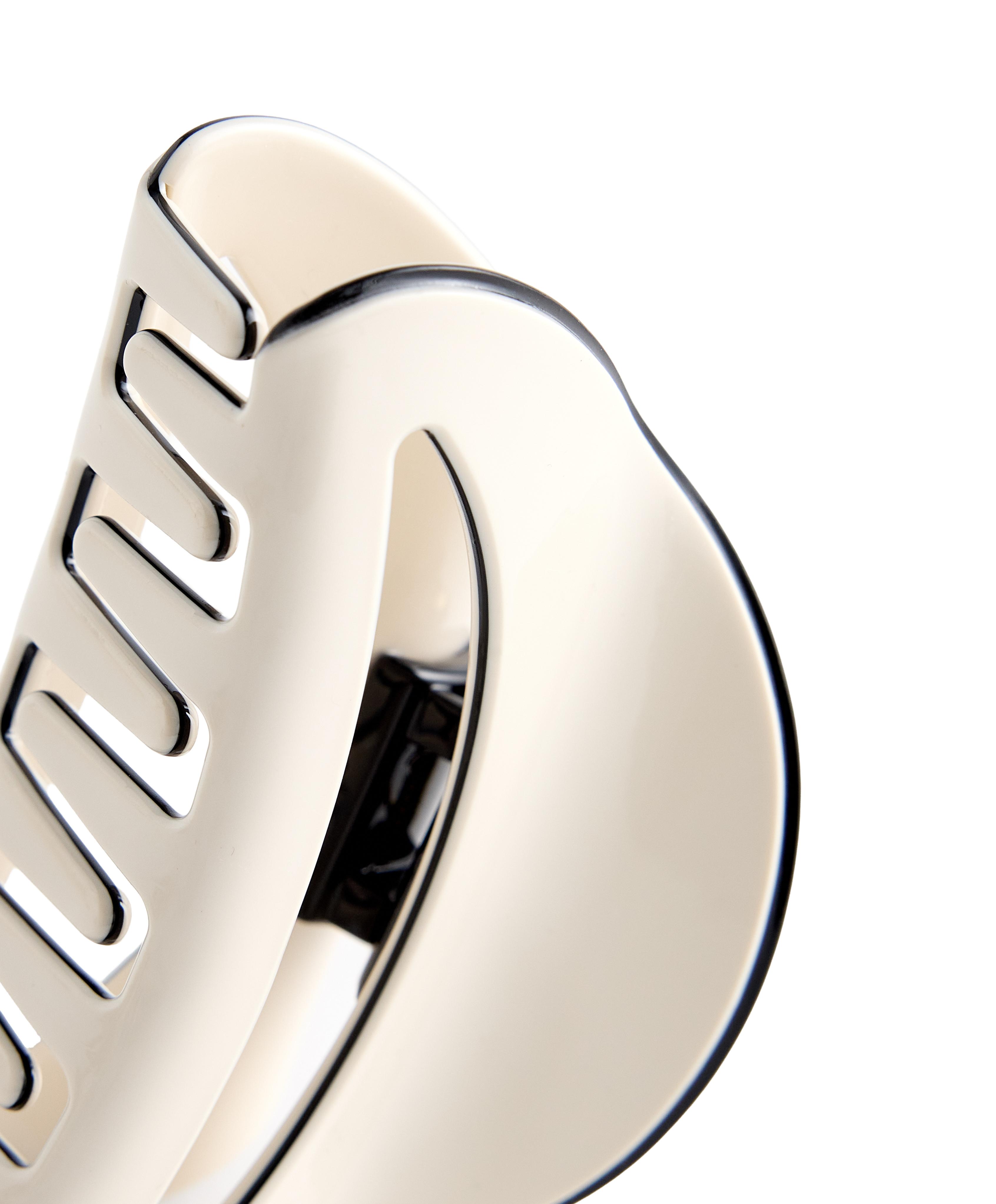 Large piping hair clip — CREAM