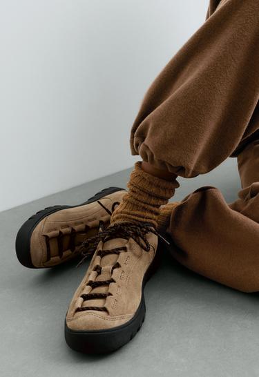 2 pairs of Classic socks, 21% wool, 11% silk — OCHRE 3