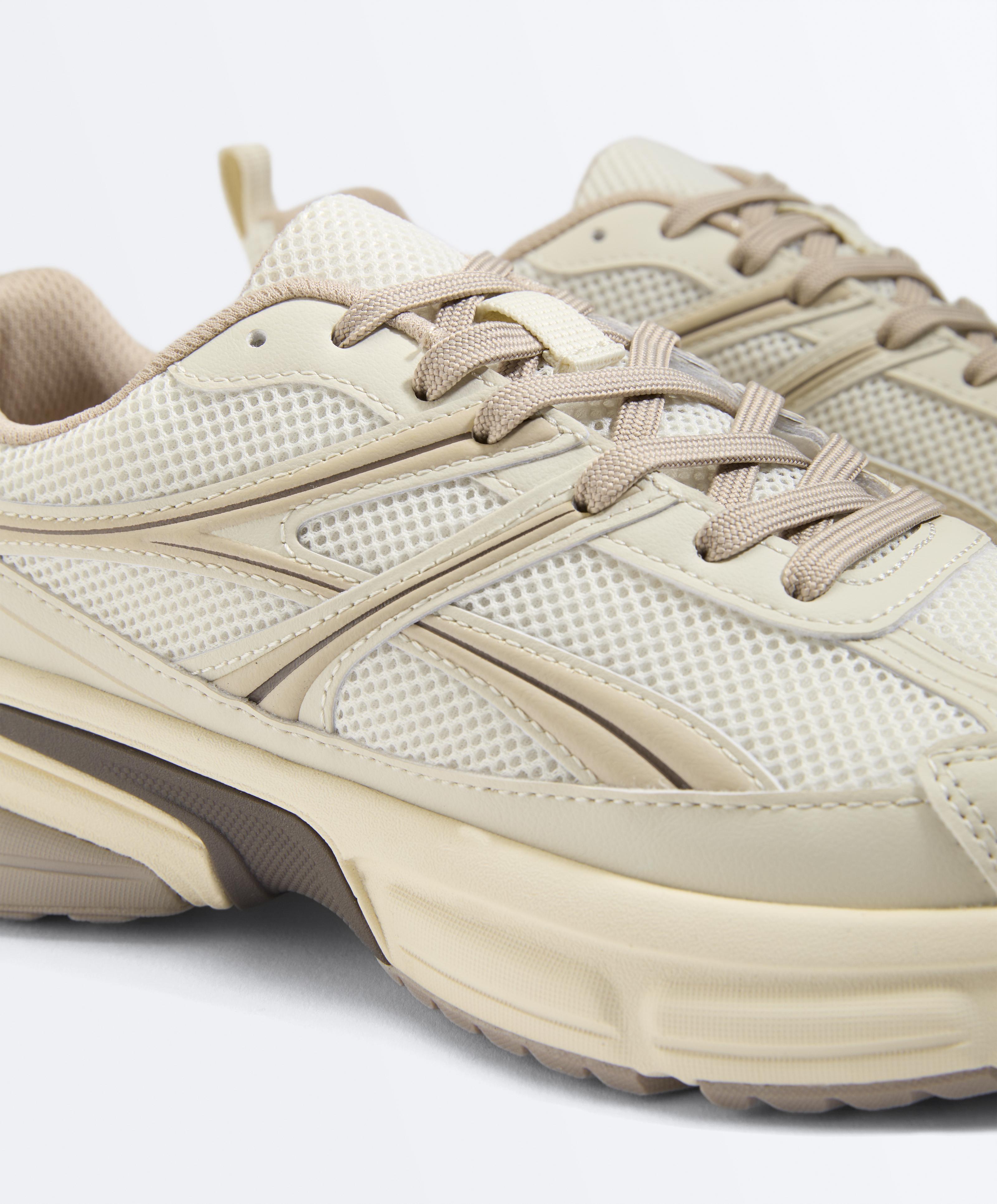 Running-style trainers — SAND
