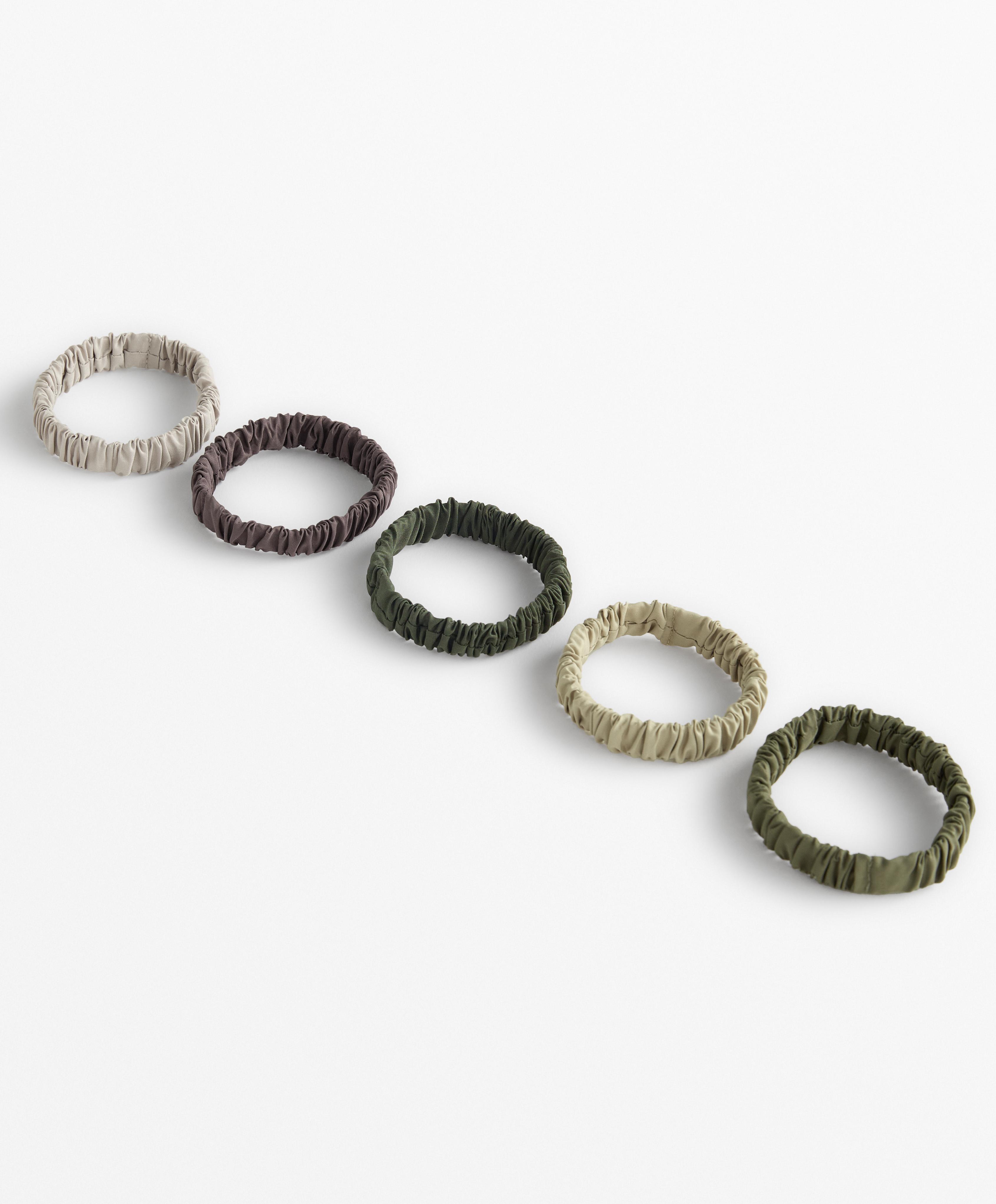 5 hair ties