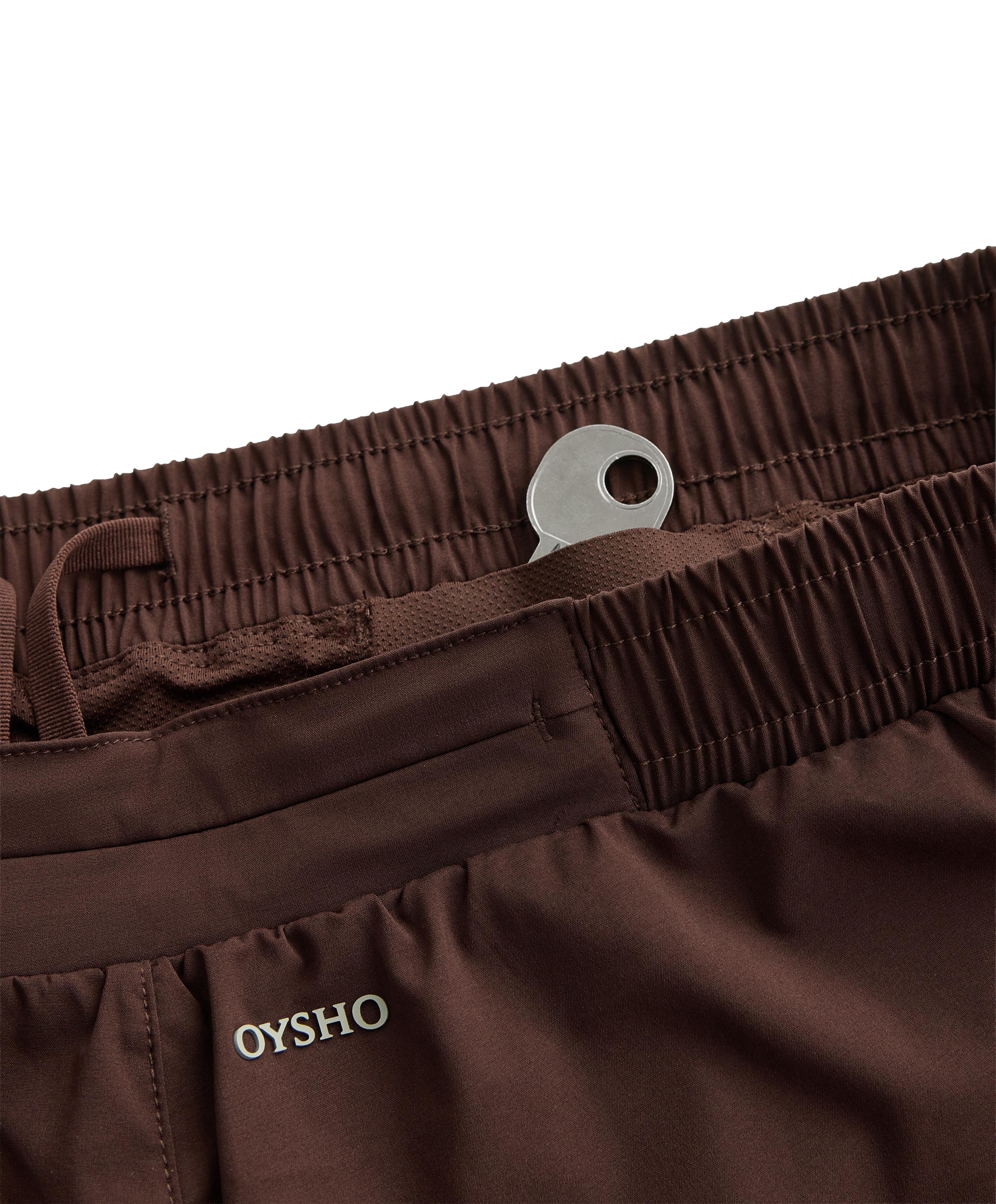 6cm low-rise technical shorts — CHOCOLATE