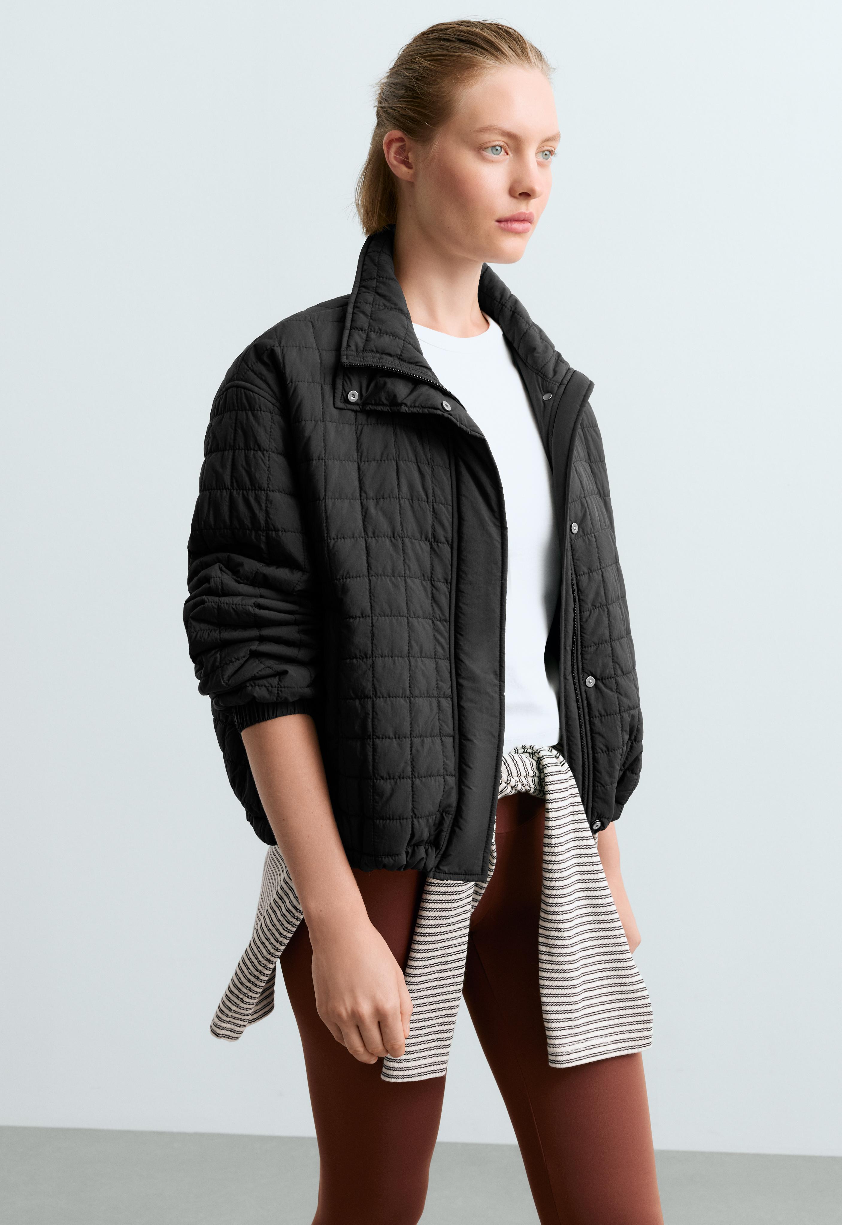 Short FELLEX® AEROGEL padded jacket — BLACK