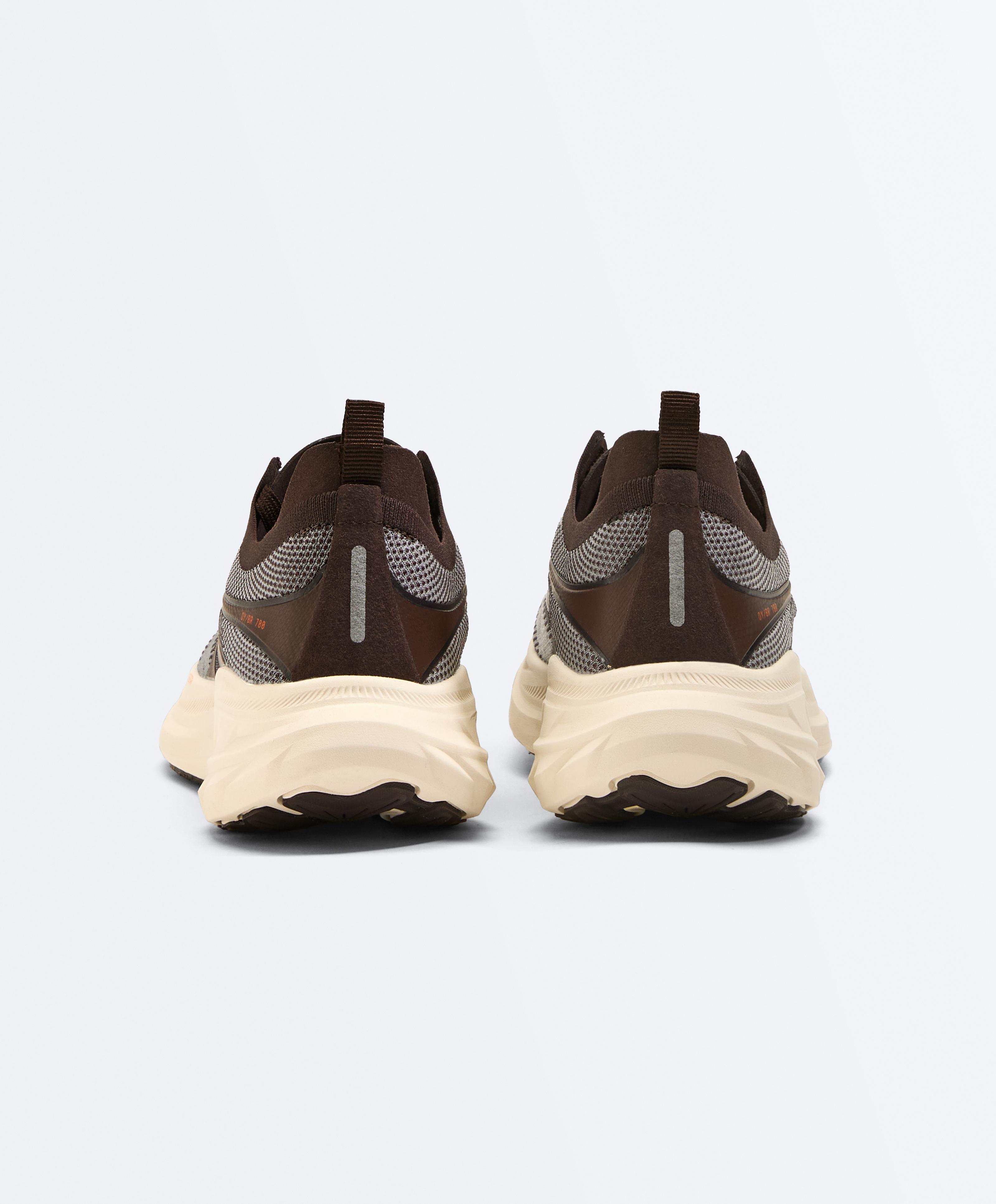 Running trainers OY/BR 700 — BROWN