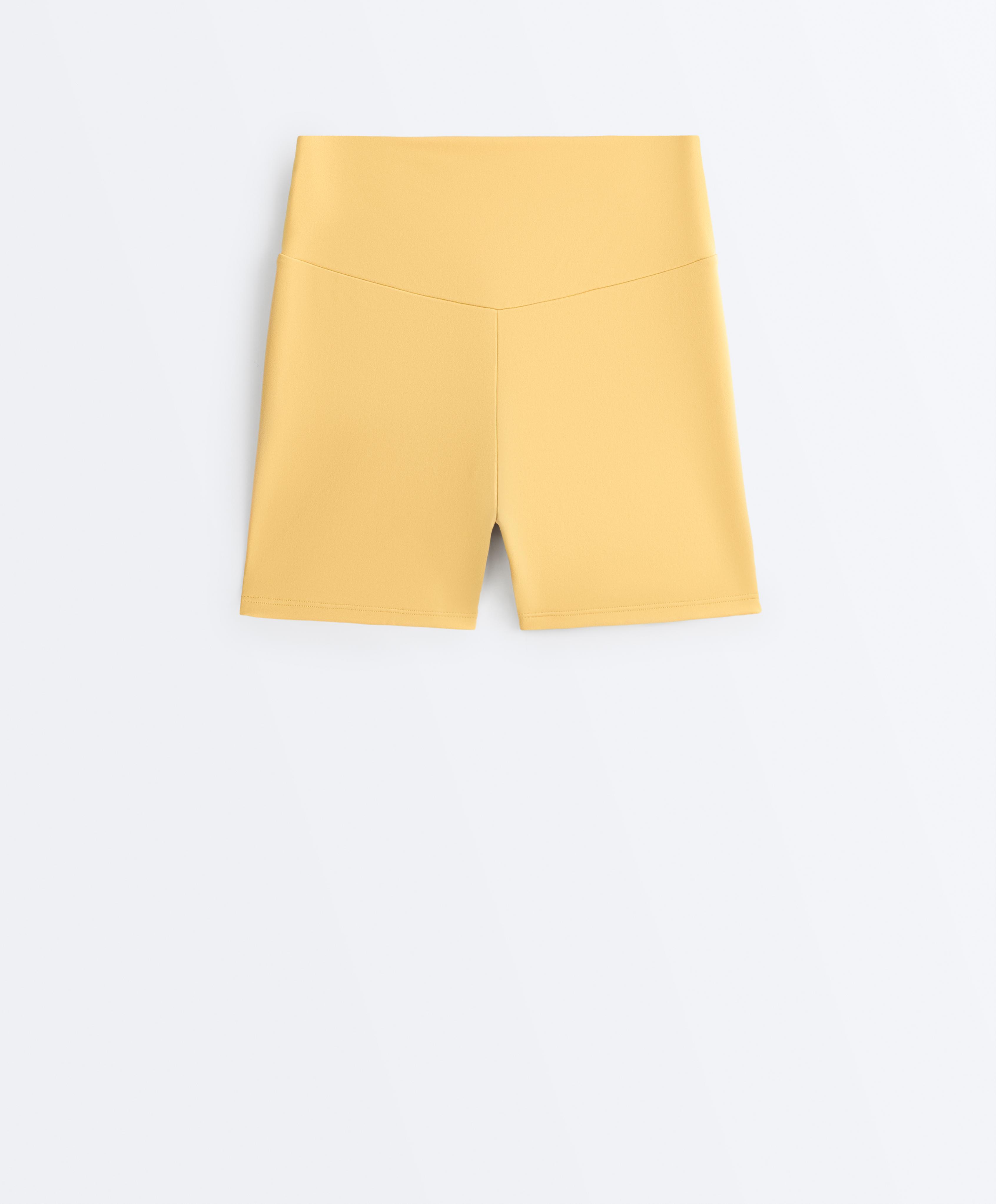 Comfortlux high-rise 10cm hot pants | OYSHO 中国大陆