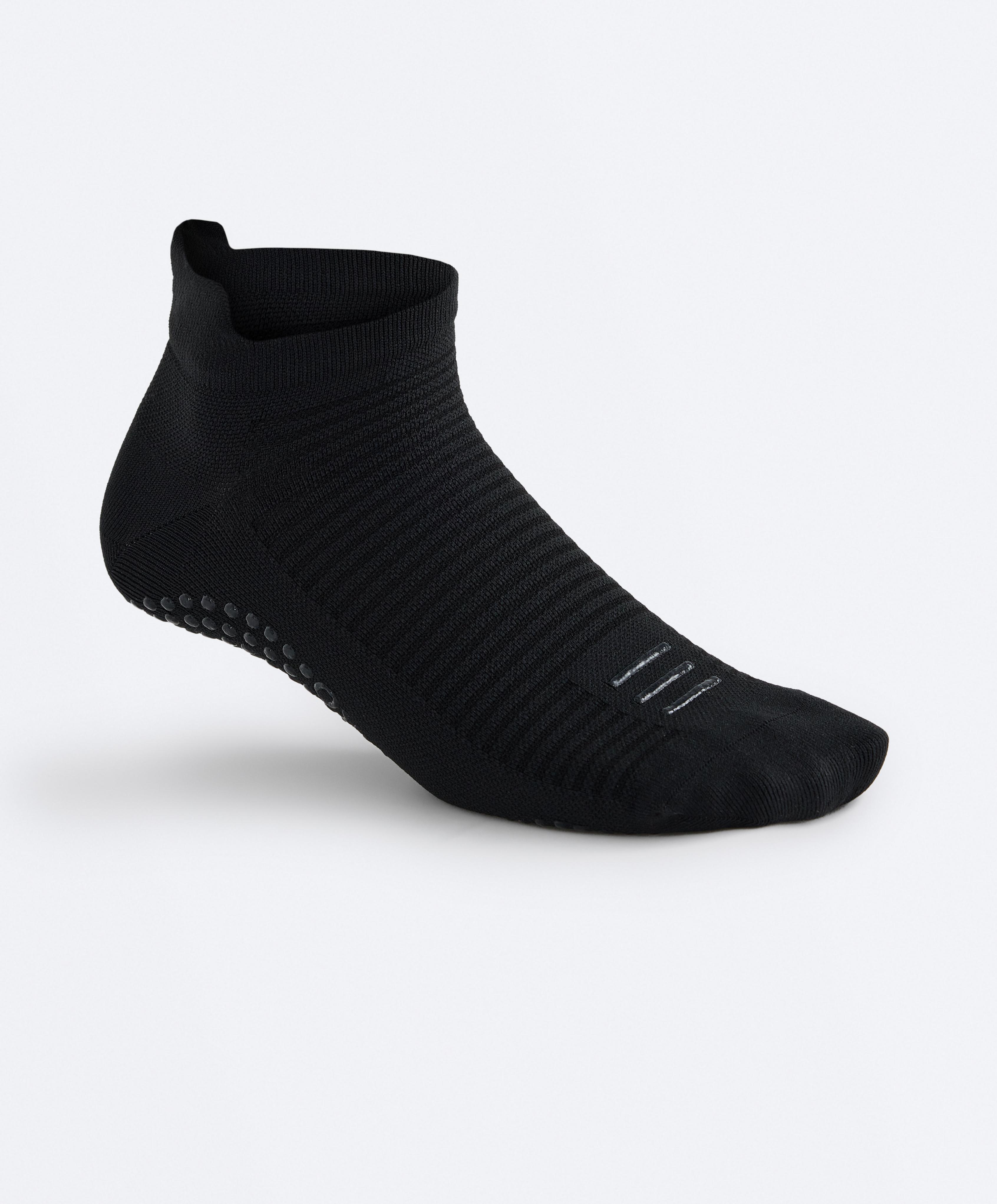 2 pairs of polyamide blend yoga and Pilates sneaker socks — BLACK