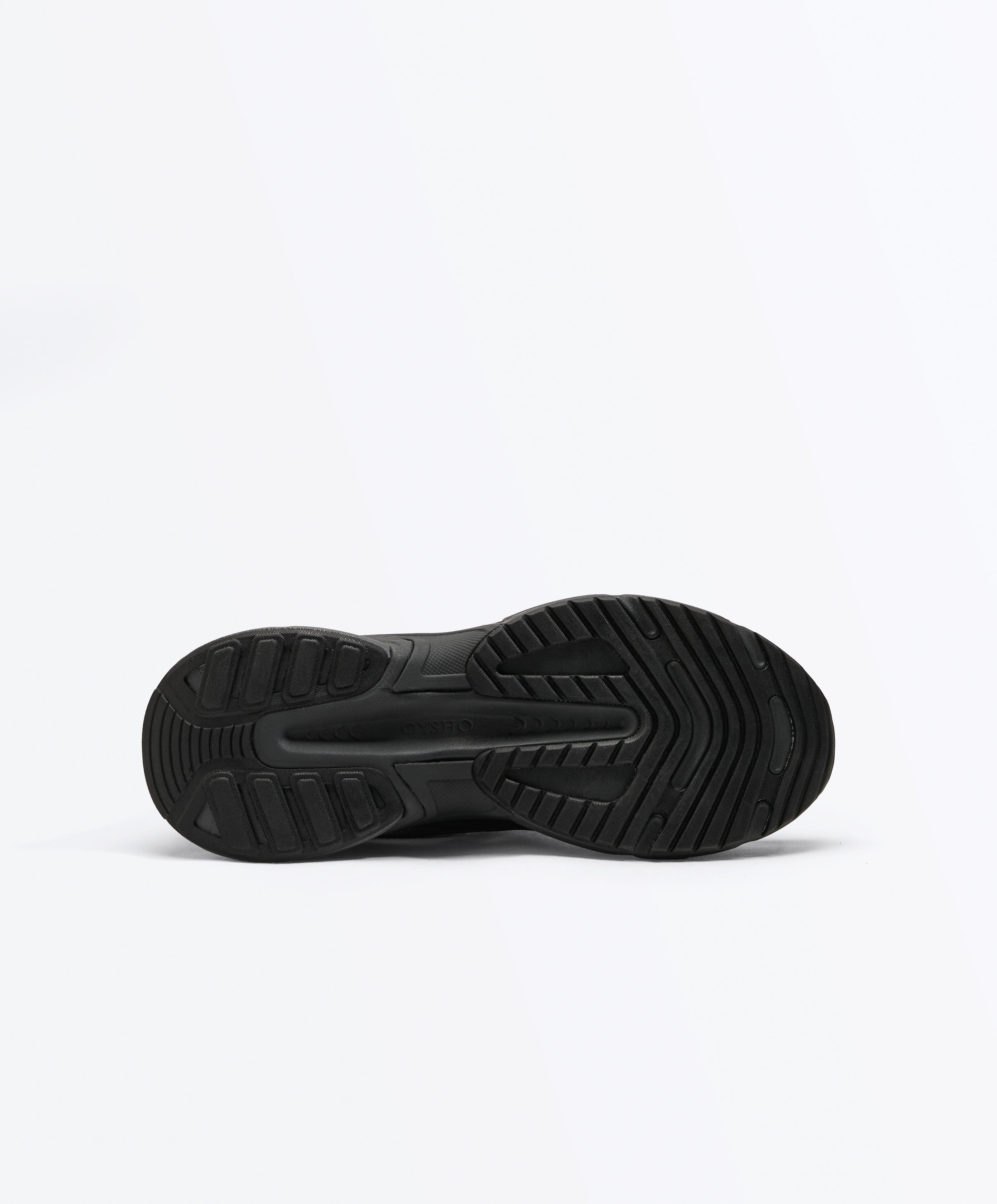 Running-style trainers — BLACK