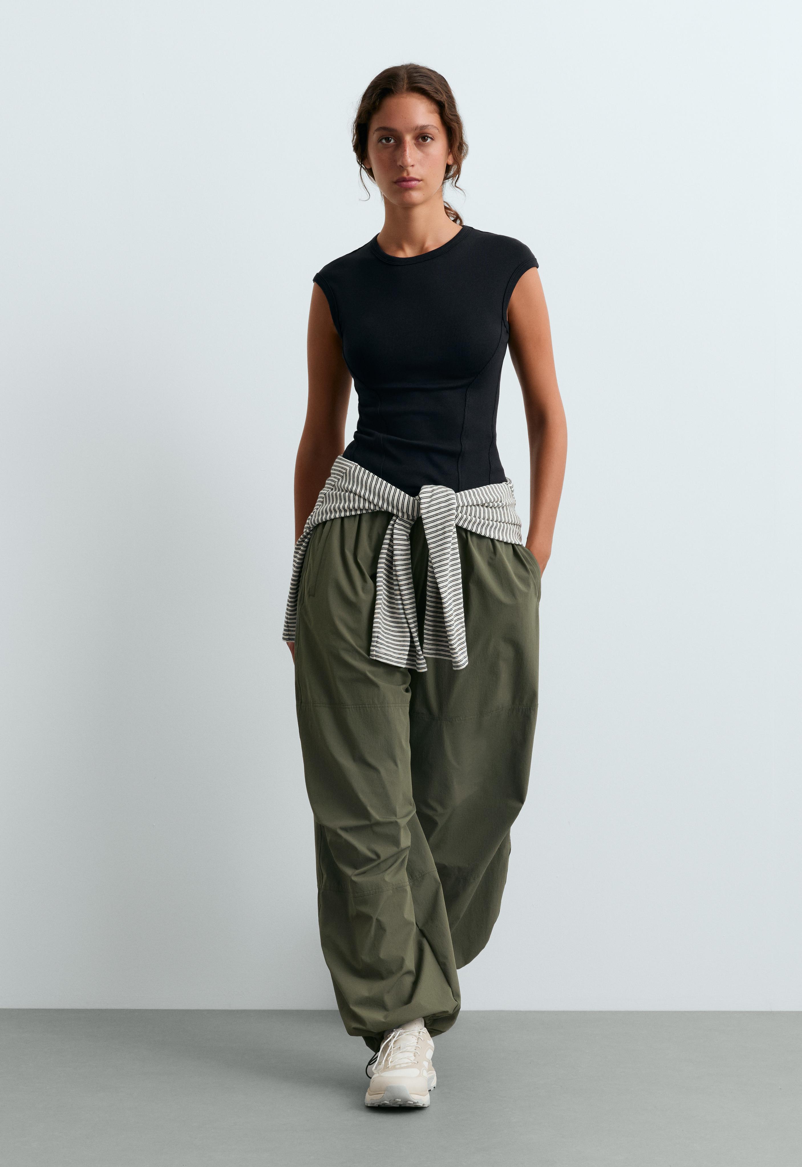 Short-sleeved rib top with cotton and modal