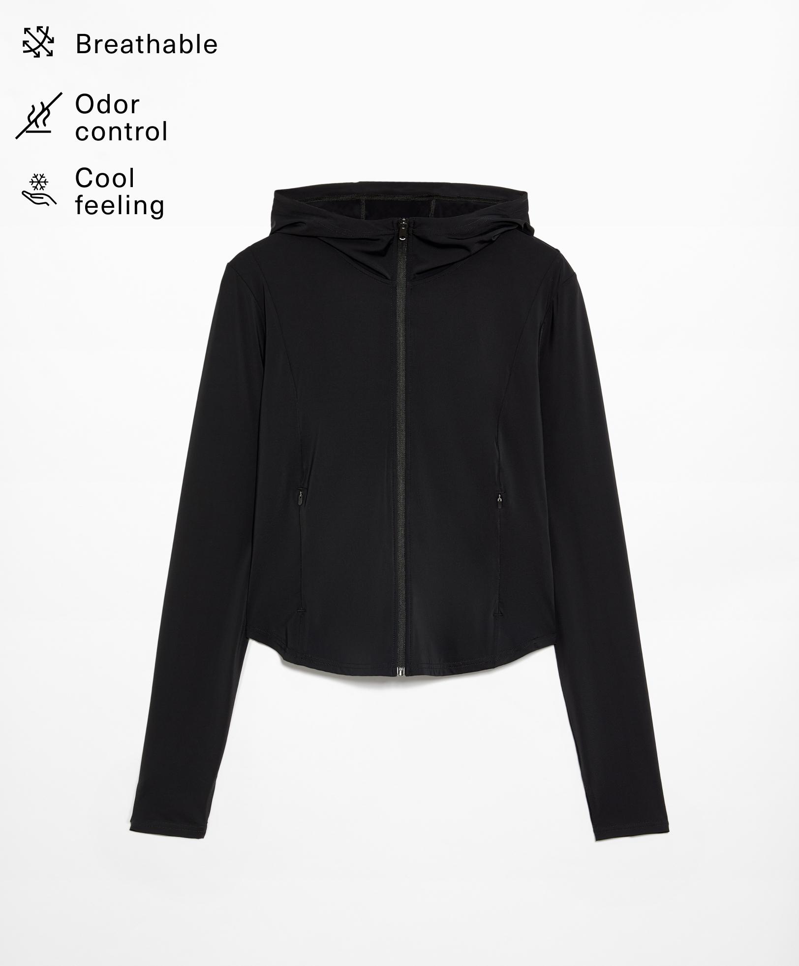 Cool feeling hooded technical jacket