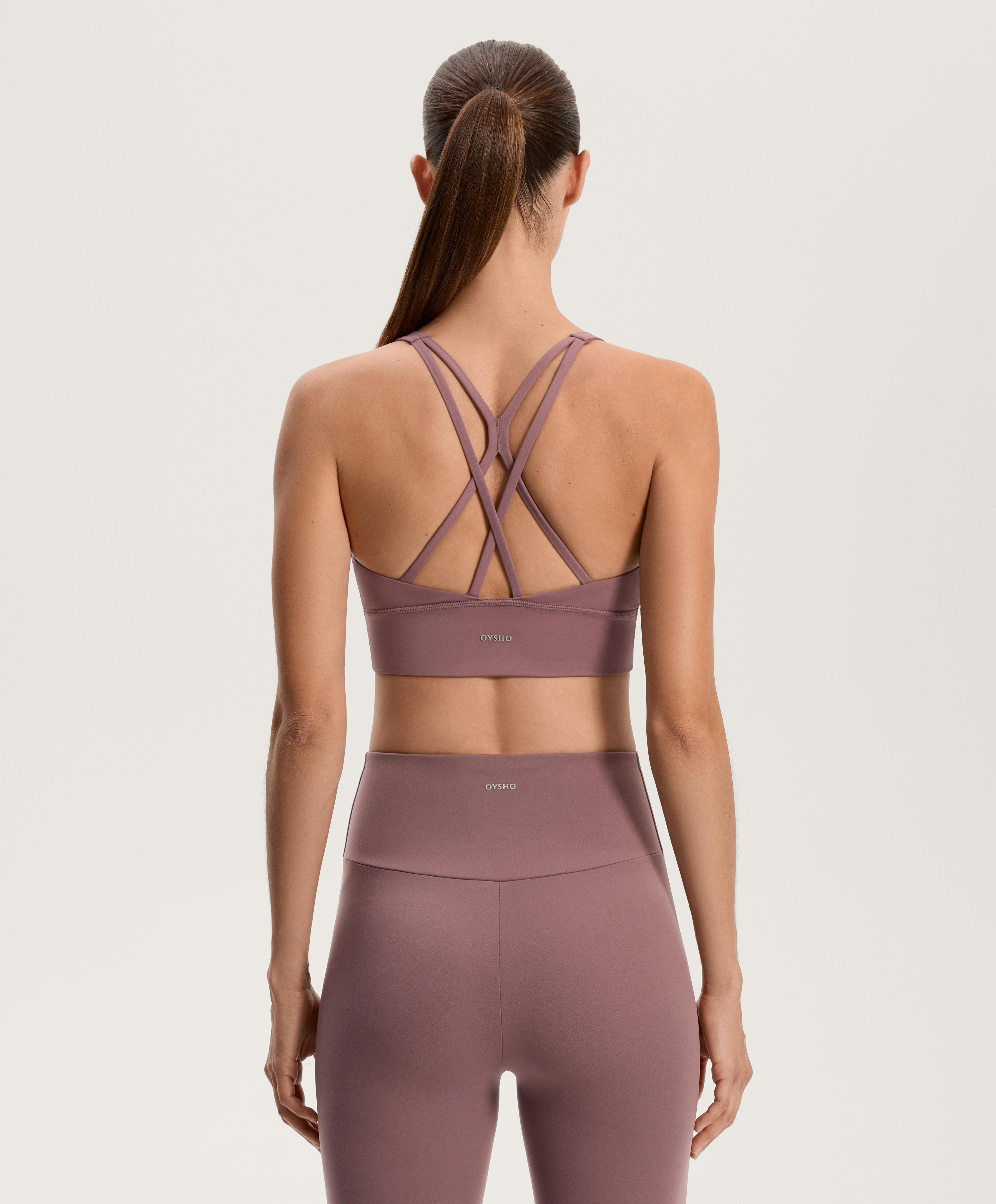 Medium-support Comfortlux sports bra with cups