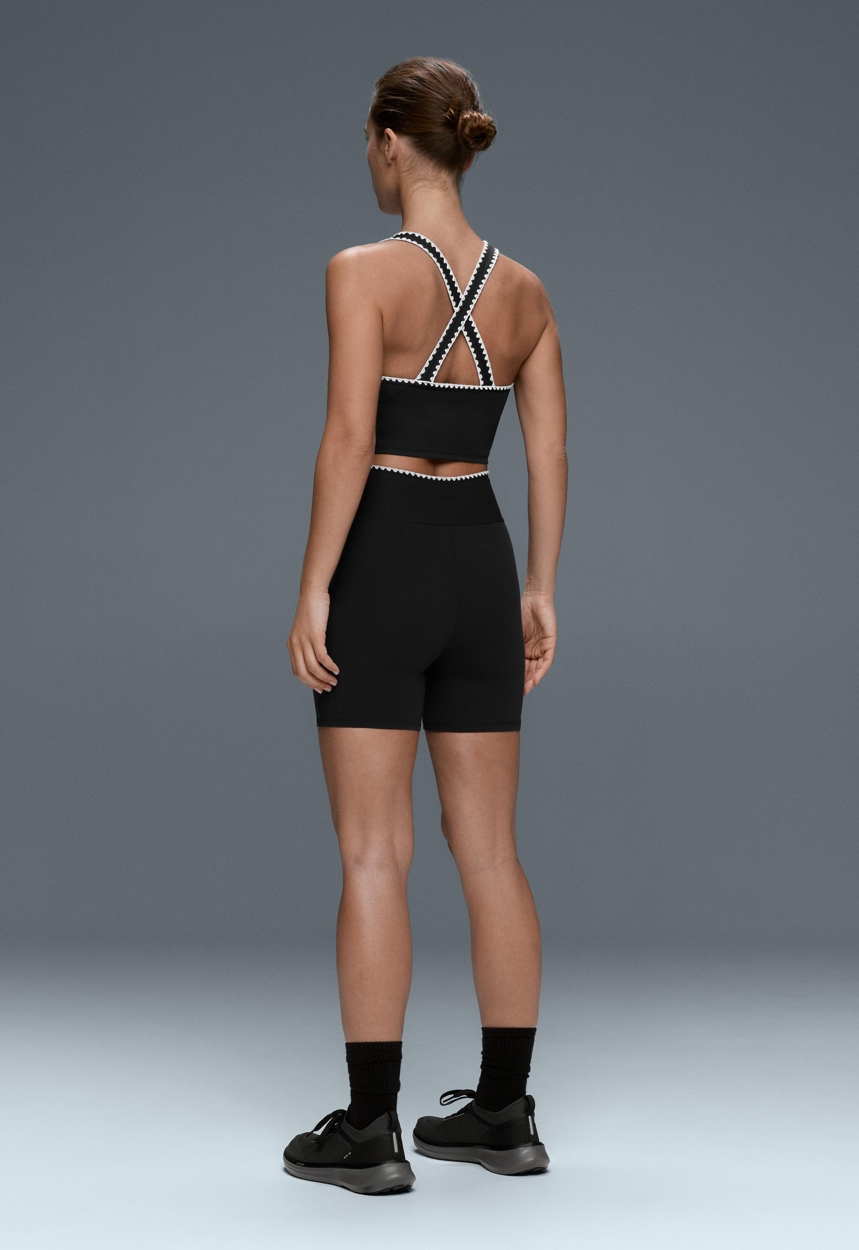 Comfortlux contrast stitch tank top — BLACK