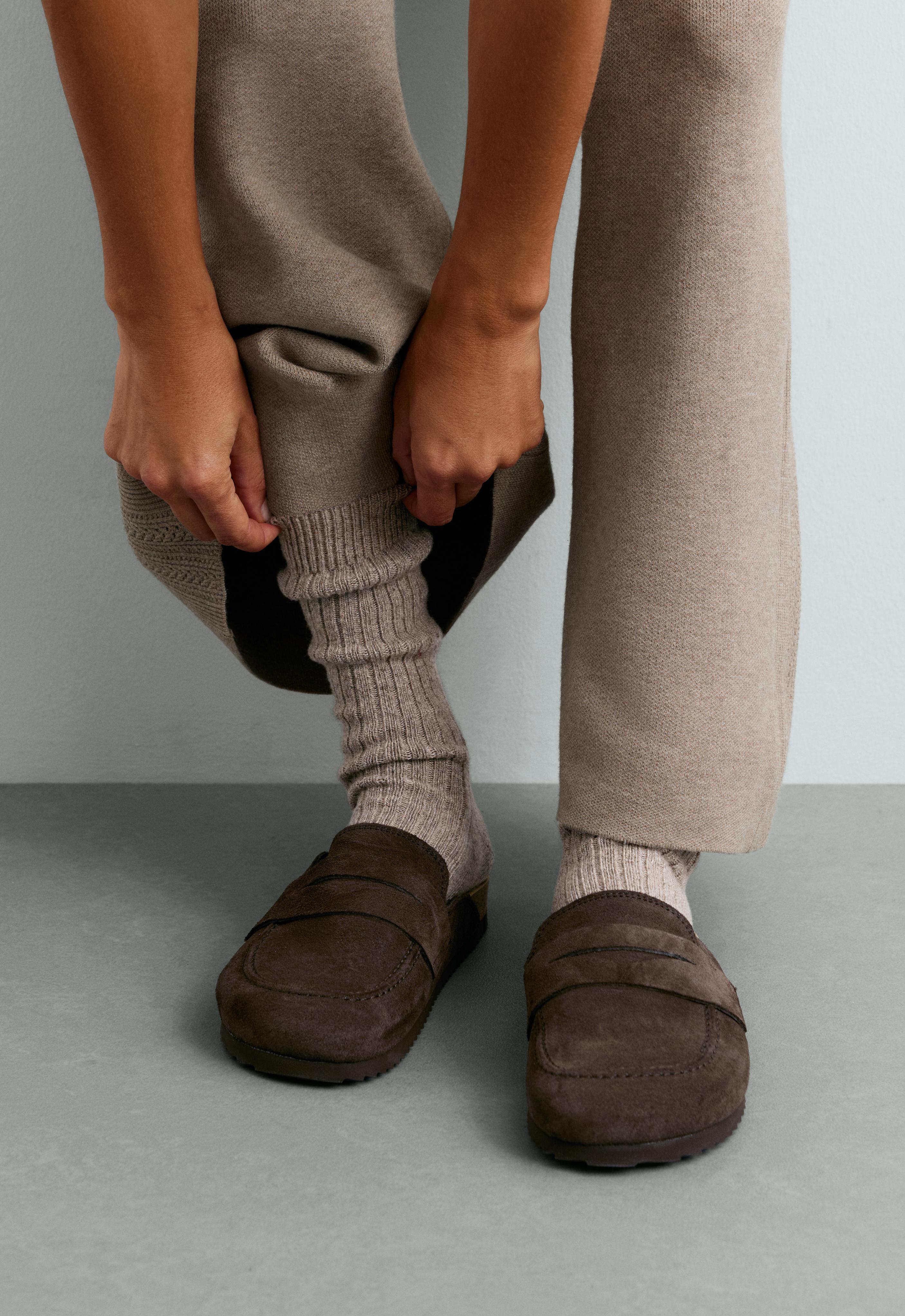 Classic socks in 18% cashmere 8% wool — BROWN MELANGE