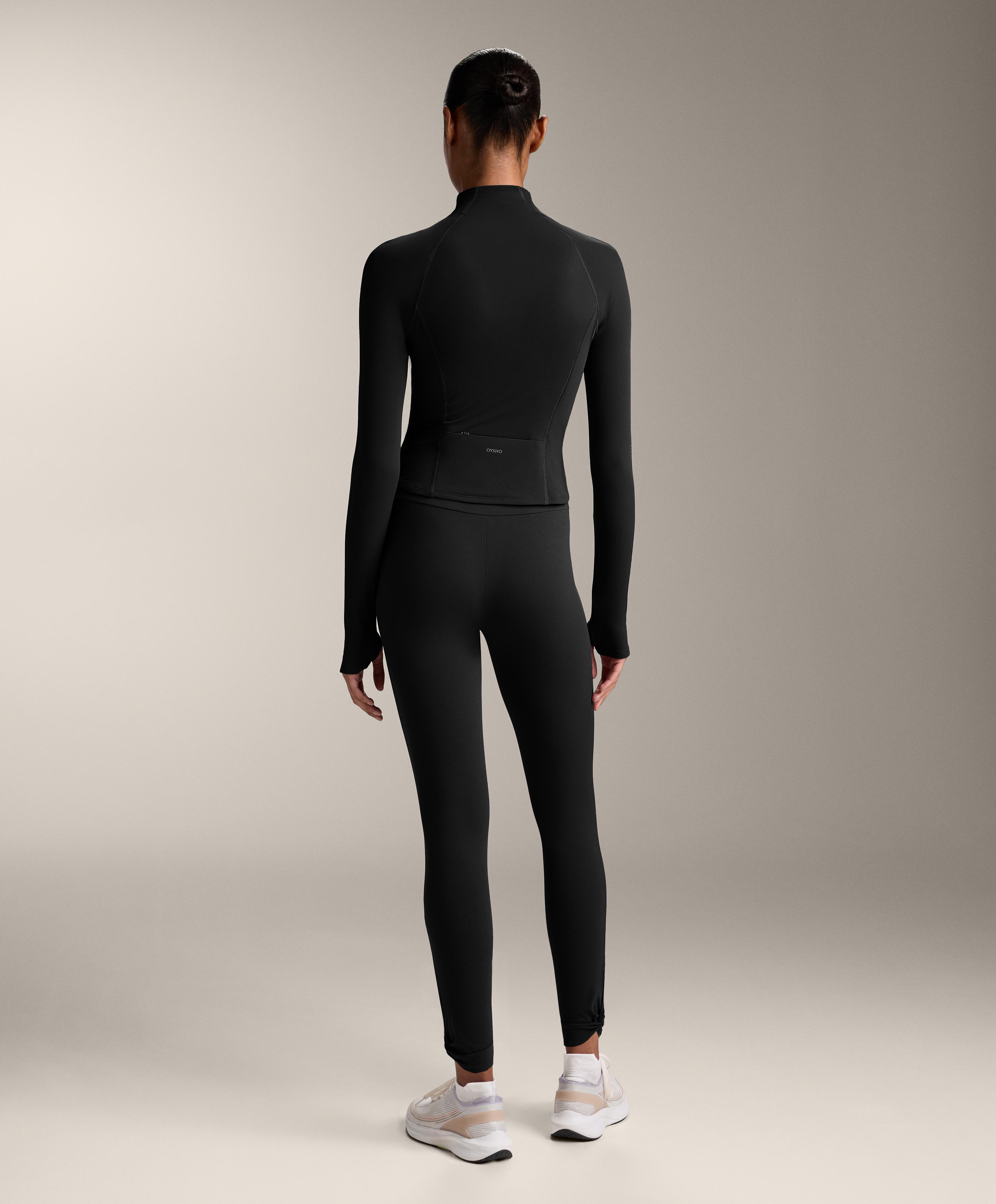 Black Total look running light warm seams with comfortlux