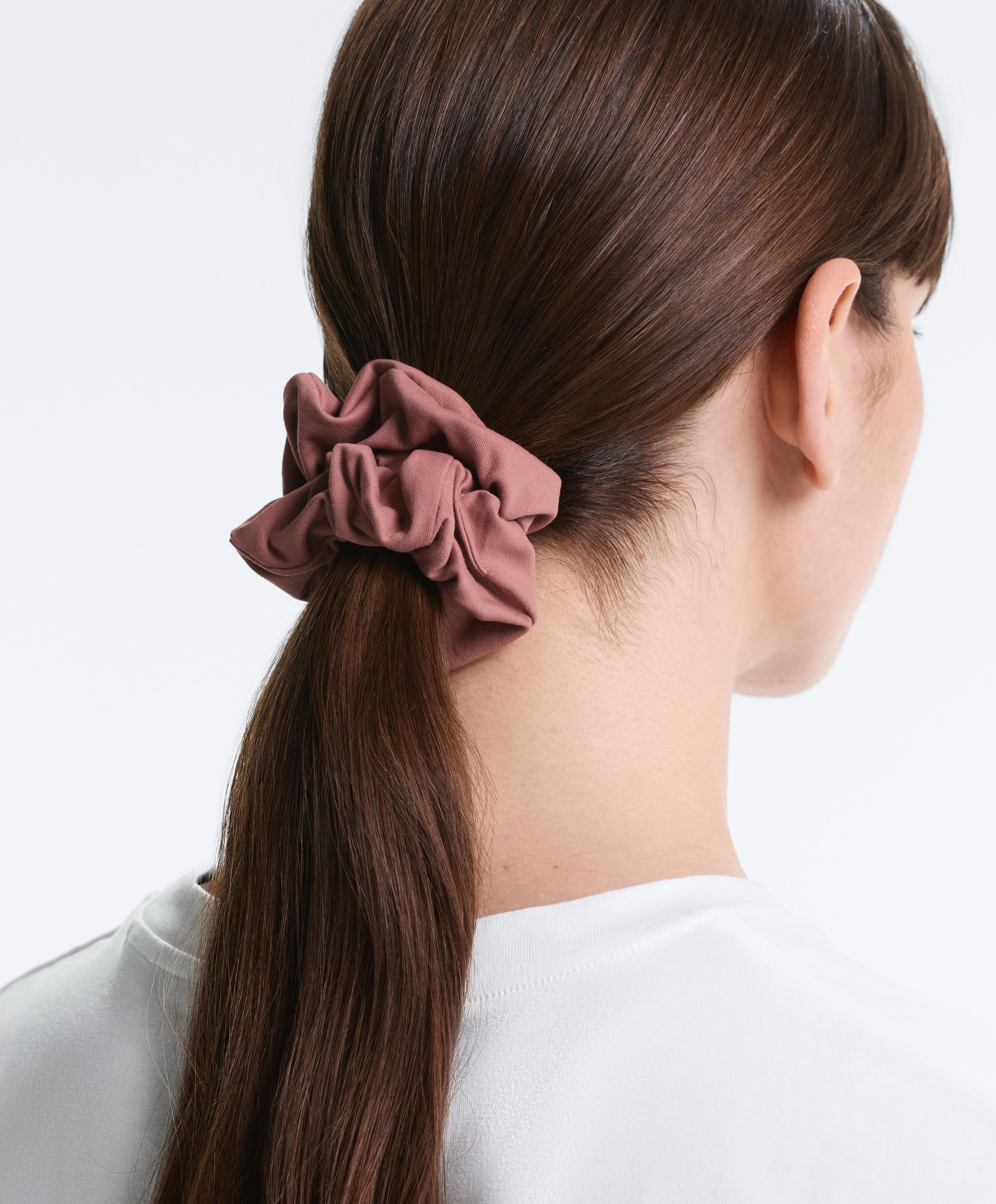 2 large hair scrunchies