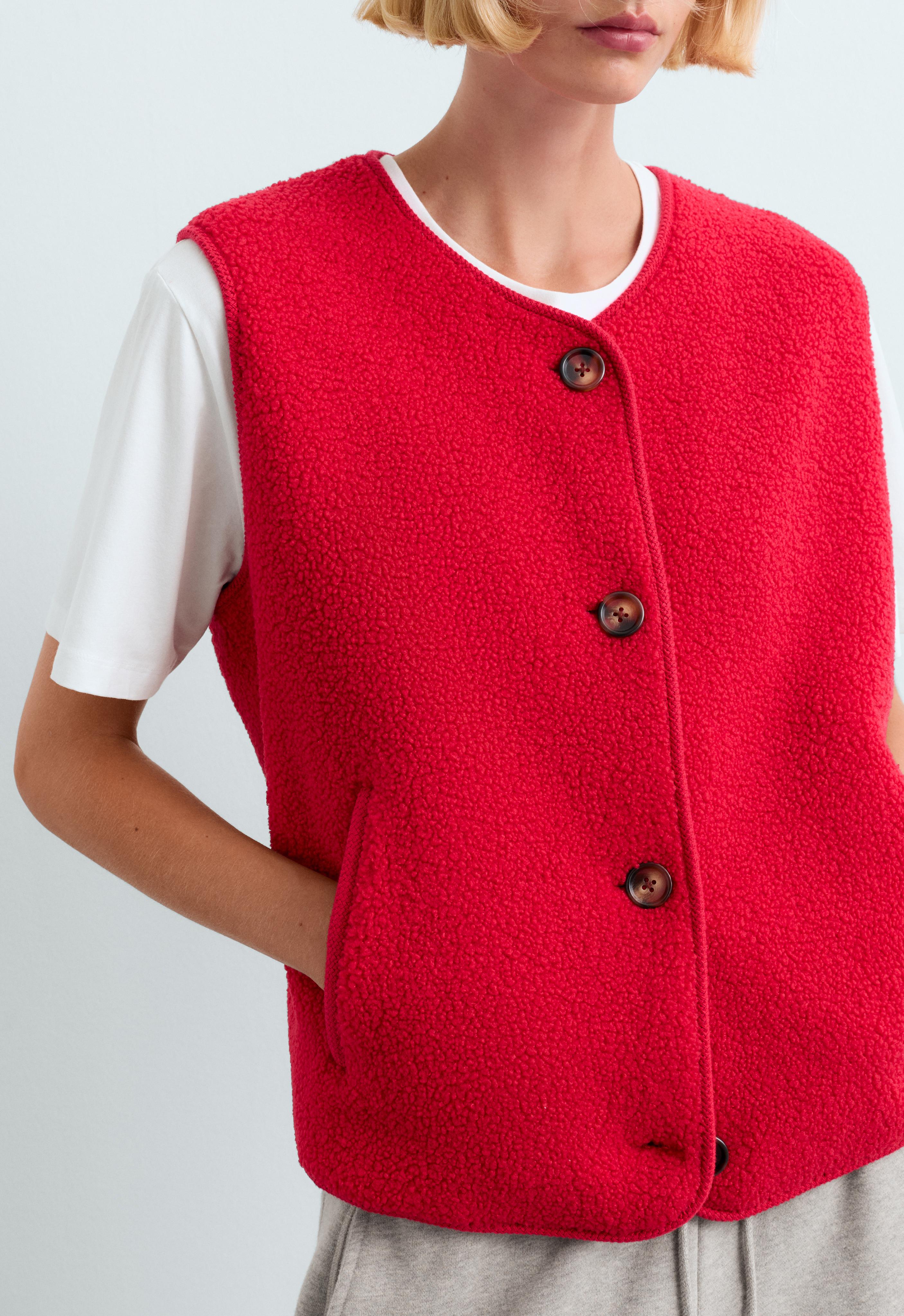 Buttoned faux-shearling gilet — STRAWBERRY