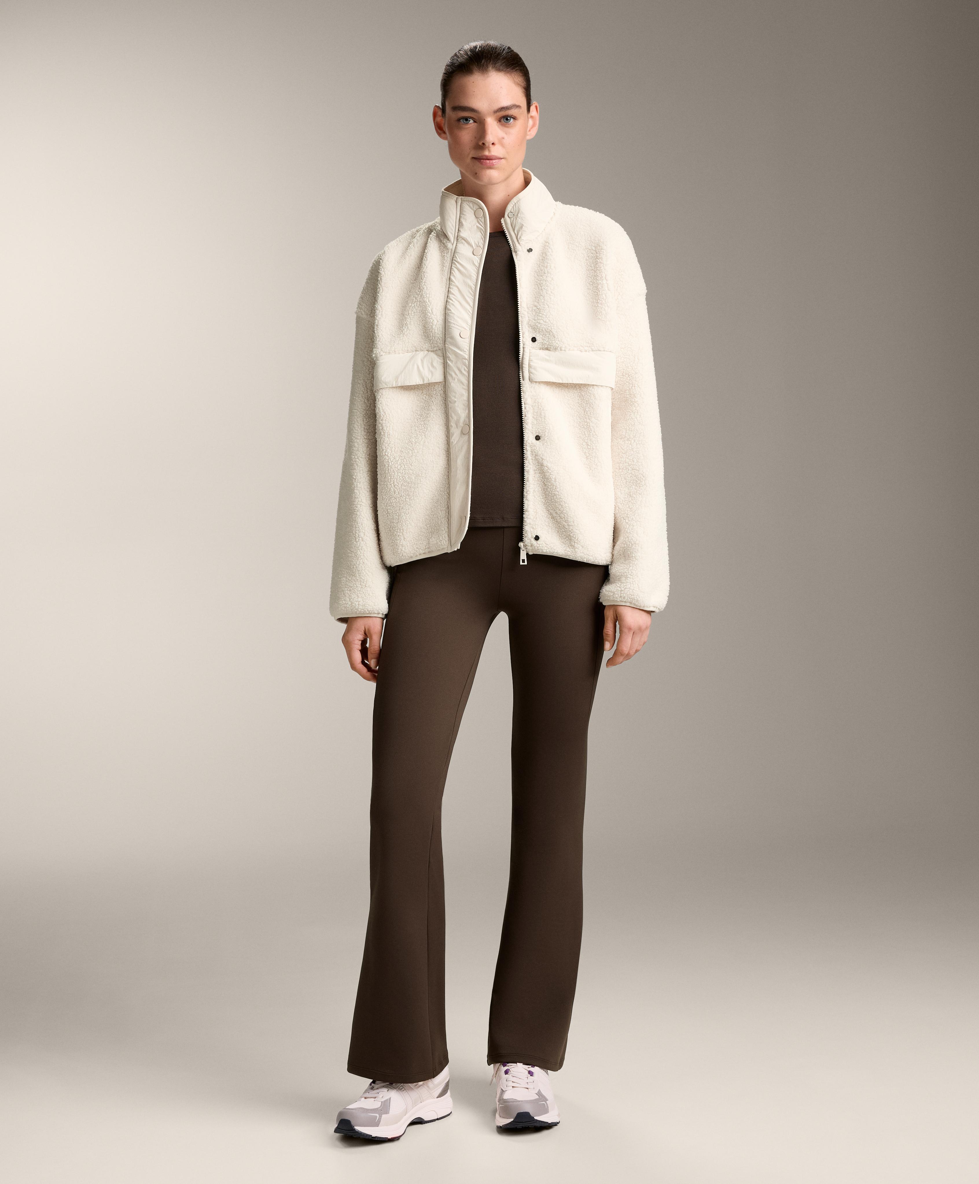 جاكيت بومبر خفيف من فرو الغنم الاصطناعي - تخفيضات جاكيت بومبر خفيف من فرو الغنم الاصطناعي - تخفيضات