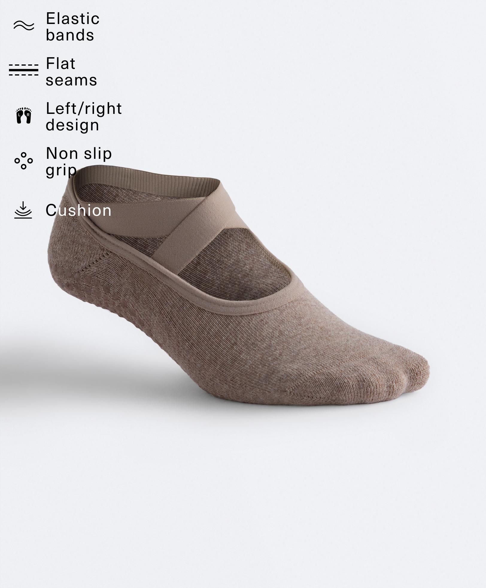 2 pairs of padded cotton blend yoga and Pilates socks with crossover straps — PALE TAN