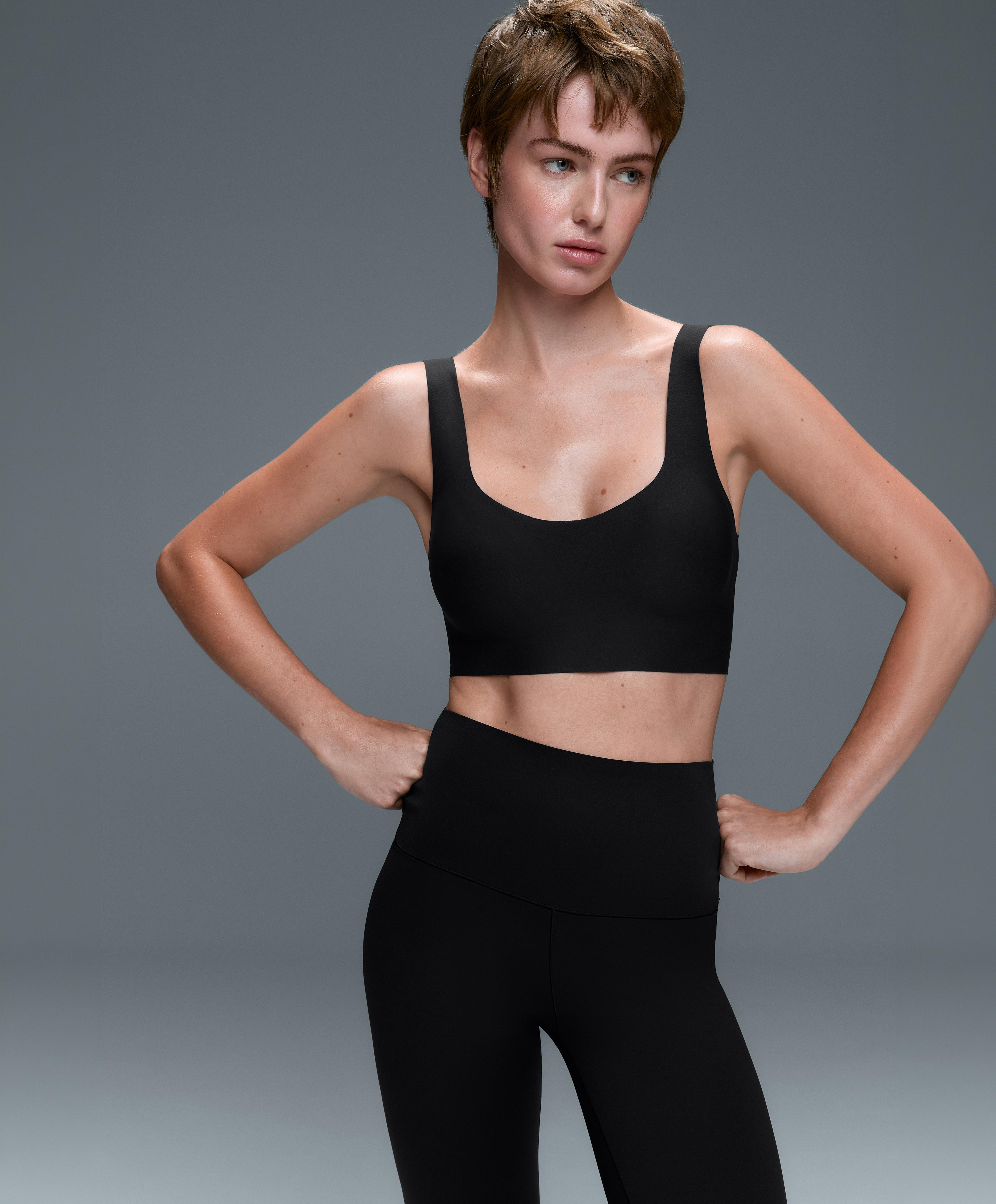 Perfect-adapt medium-support sports bra with cups — BLACK