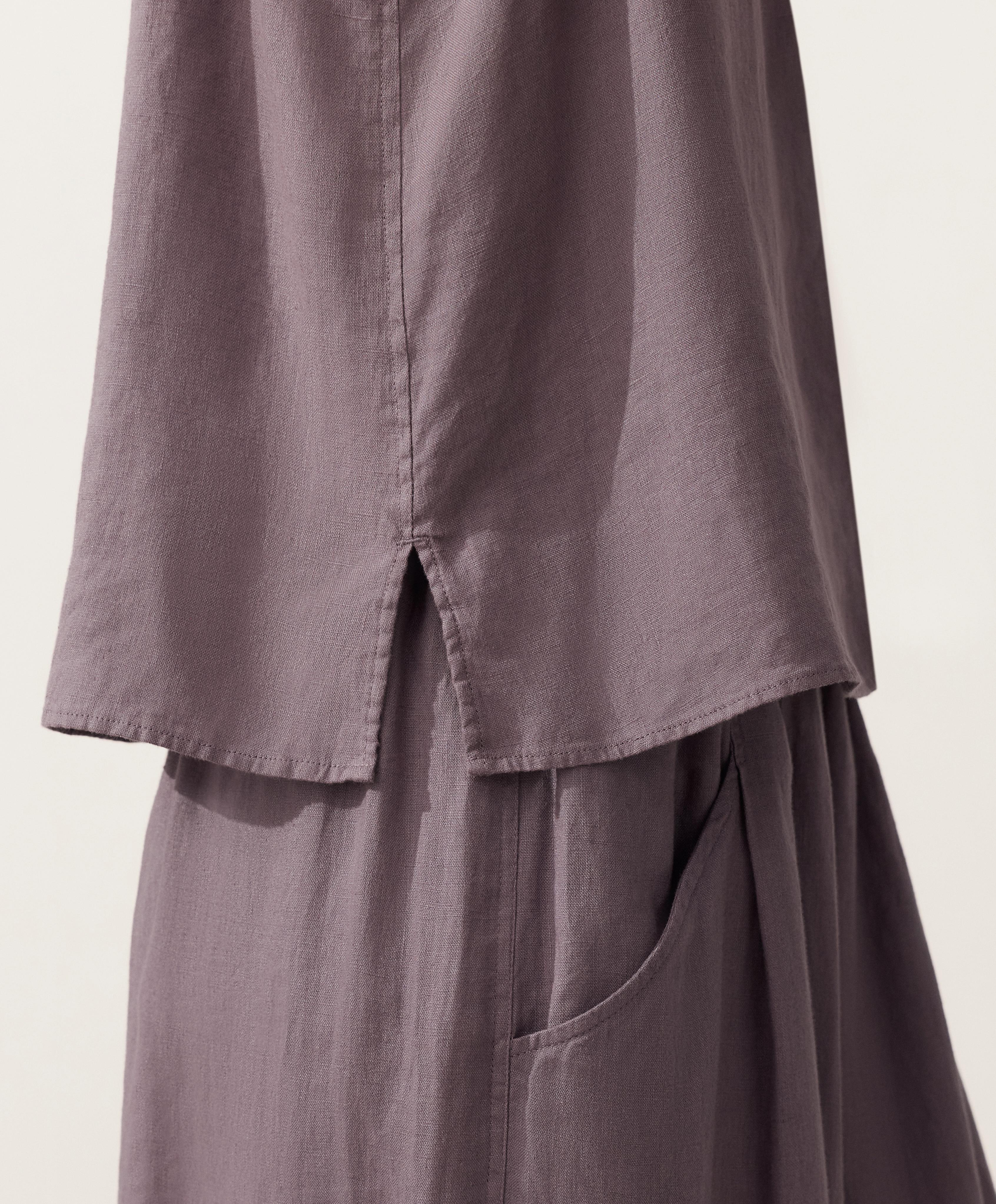100% linen V-neck strap top — DUSTY LILAC