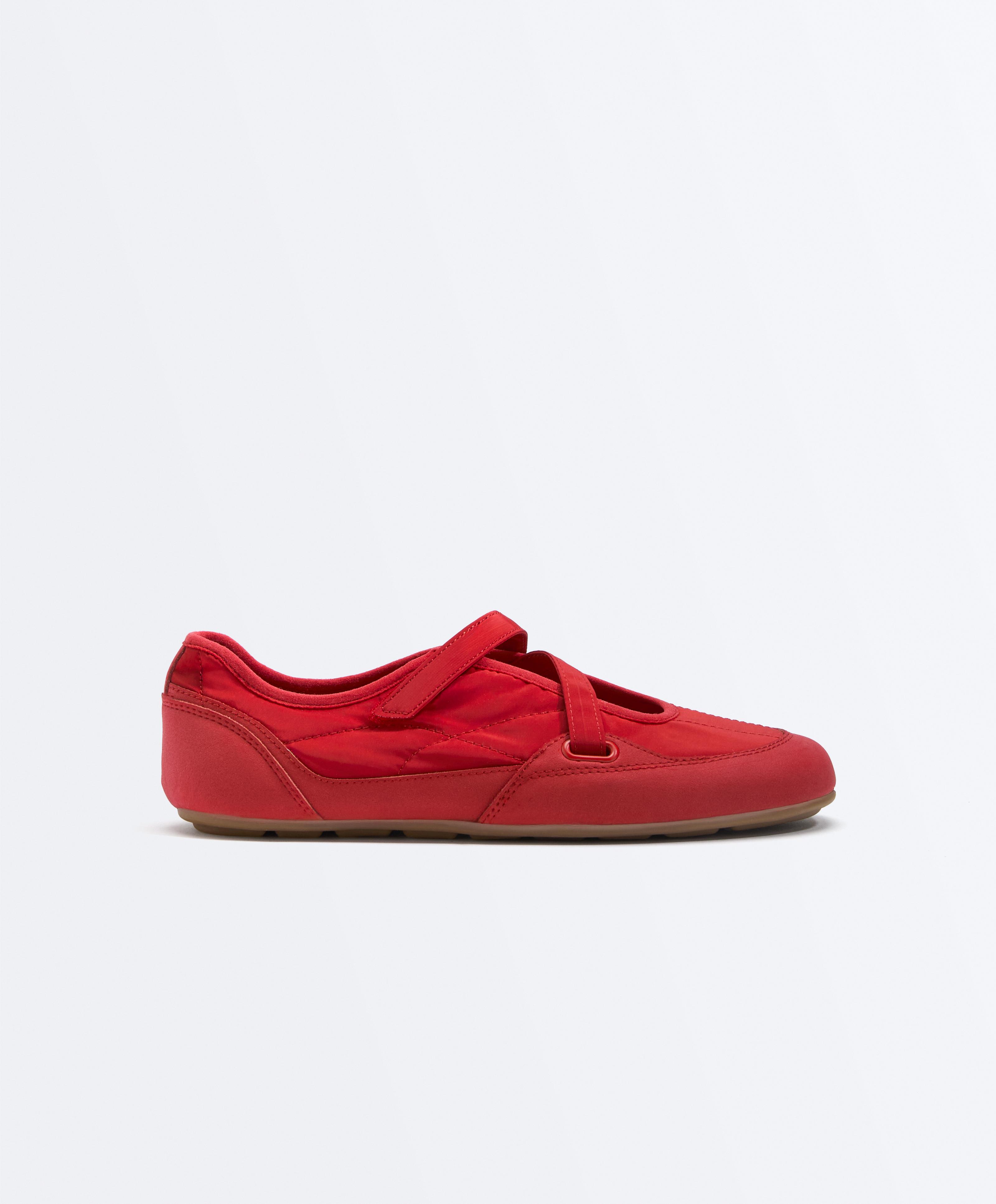 Nylon sport ballet flat