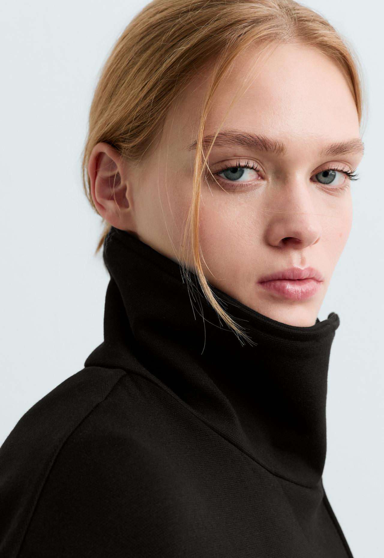 Short 6-button cotton jacket — BLACK