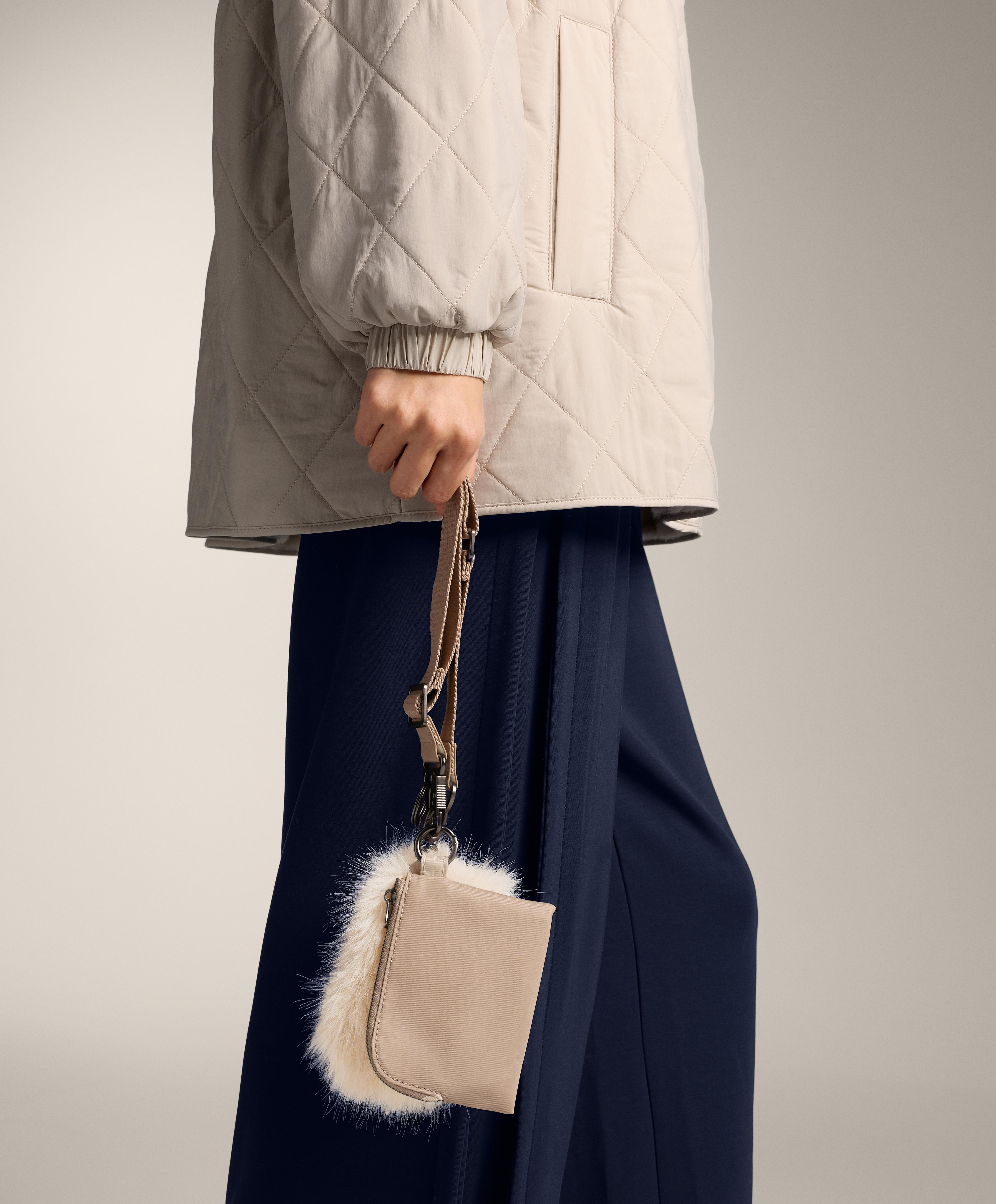 محفظتان مع حزام للتعليق - تنزيلات محفظتان مع حزام للتعليق - تنزيلات