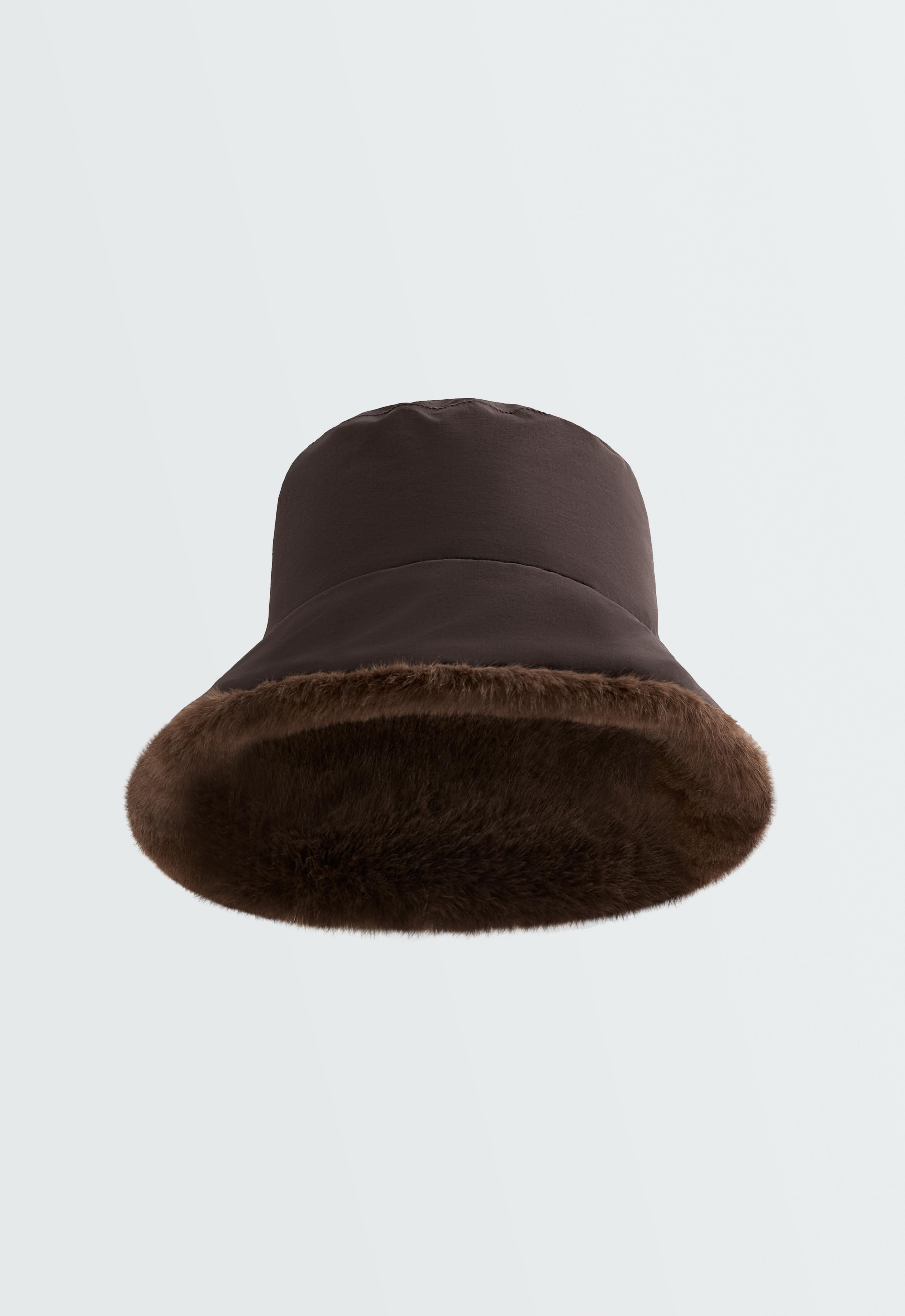 Sombrero bucket nylon impermeable 10k efecto pelo