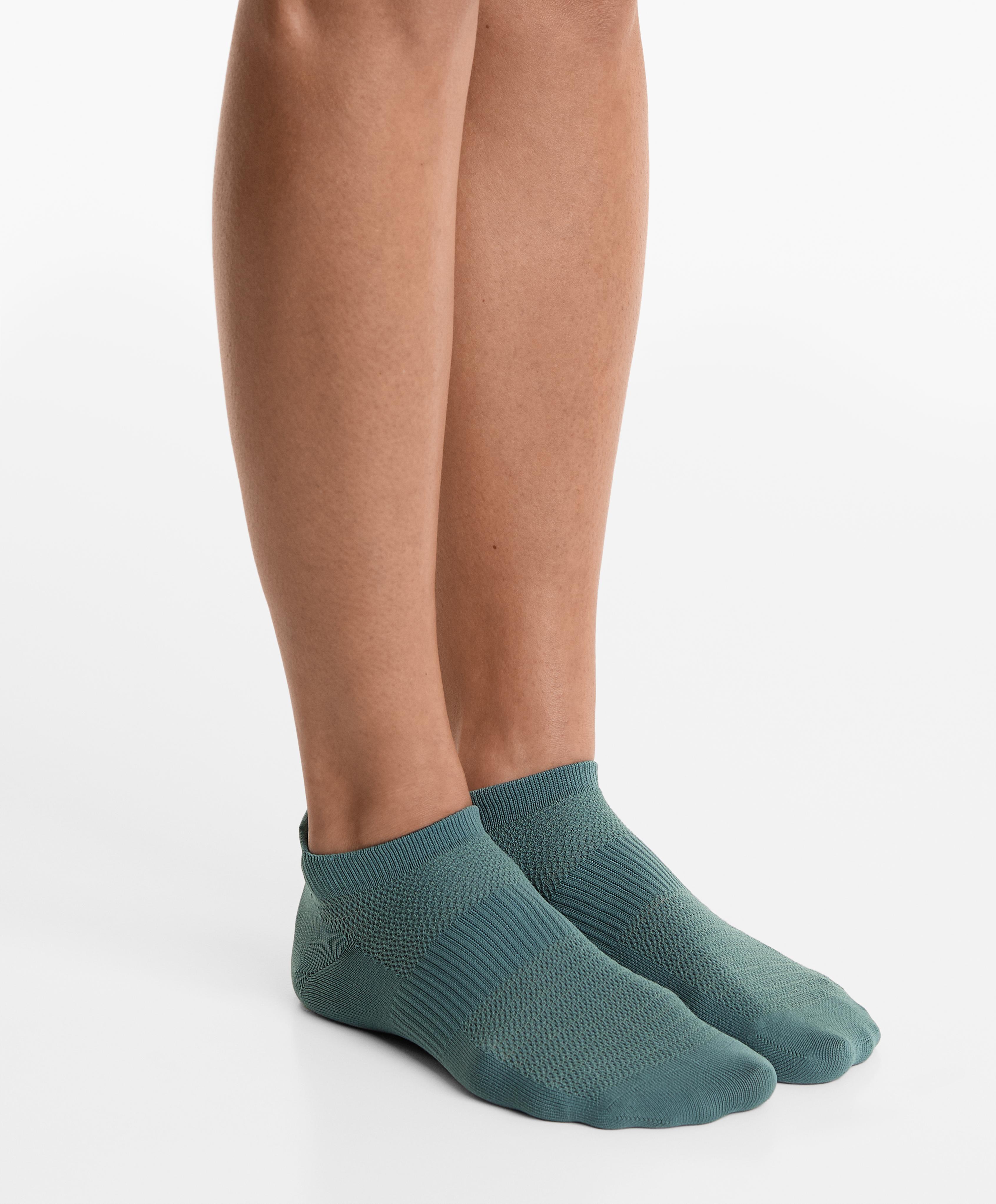 3 ζευγάρια αθλητικές κάλτσες με γλωσσίδα από μείγμα πολυαμιδίου - Εκπτώσεις 3 ζευγάρια αθλητικές κάλτσες με γλωσσίδα από μείγμα πολυαμιδίου - Εκπτώσεις