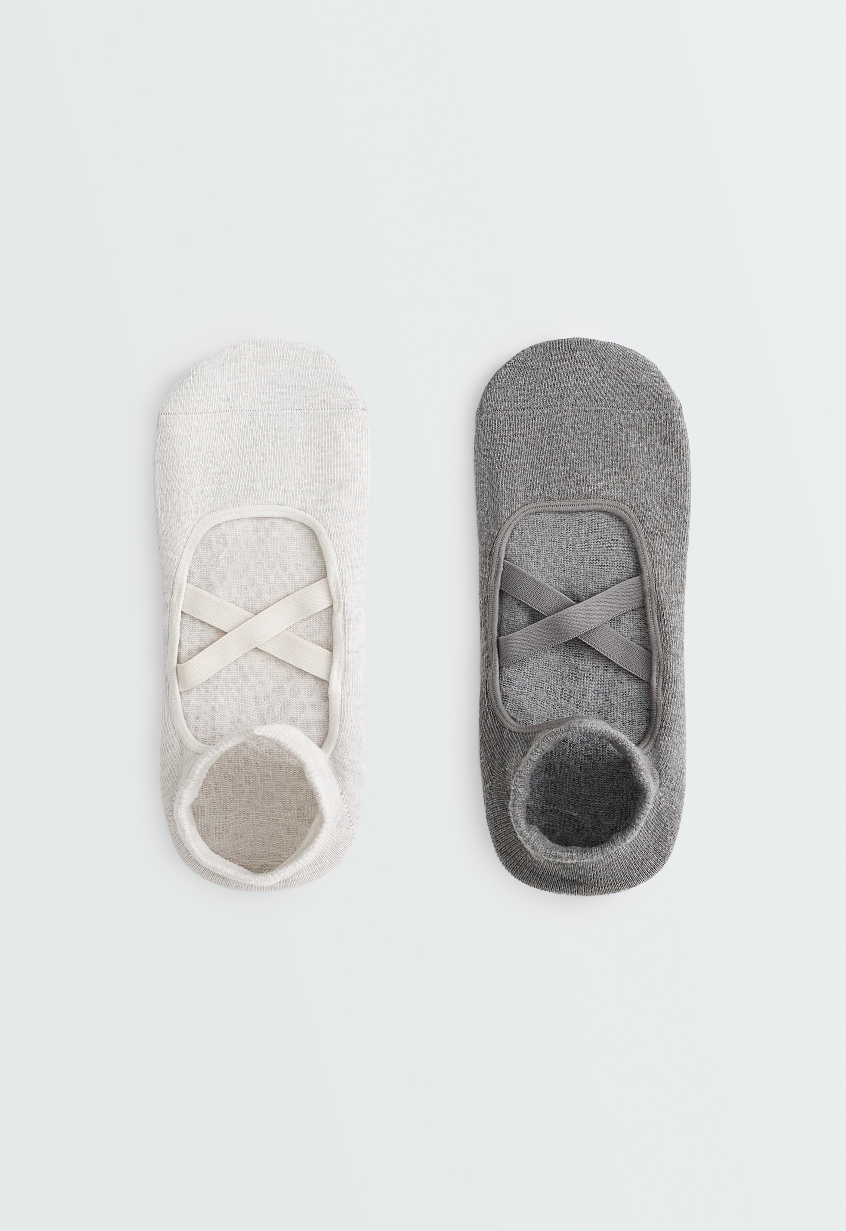 2 pairs of crossover strap cotton blend yoga and Pilates sneaker socks 2 pairs of crossover strap cotton blend yoga and Pilates sneaker socks