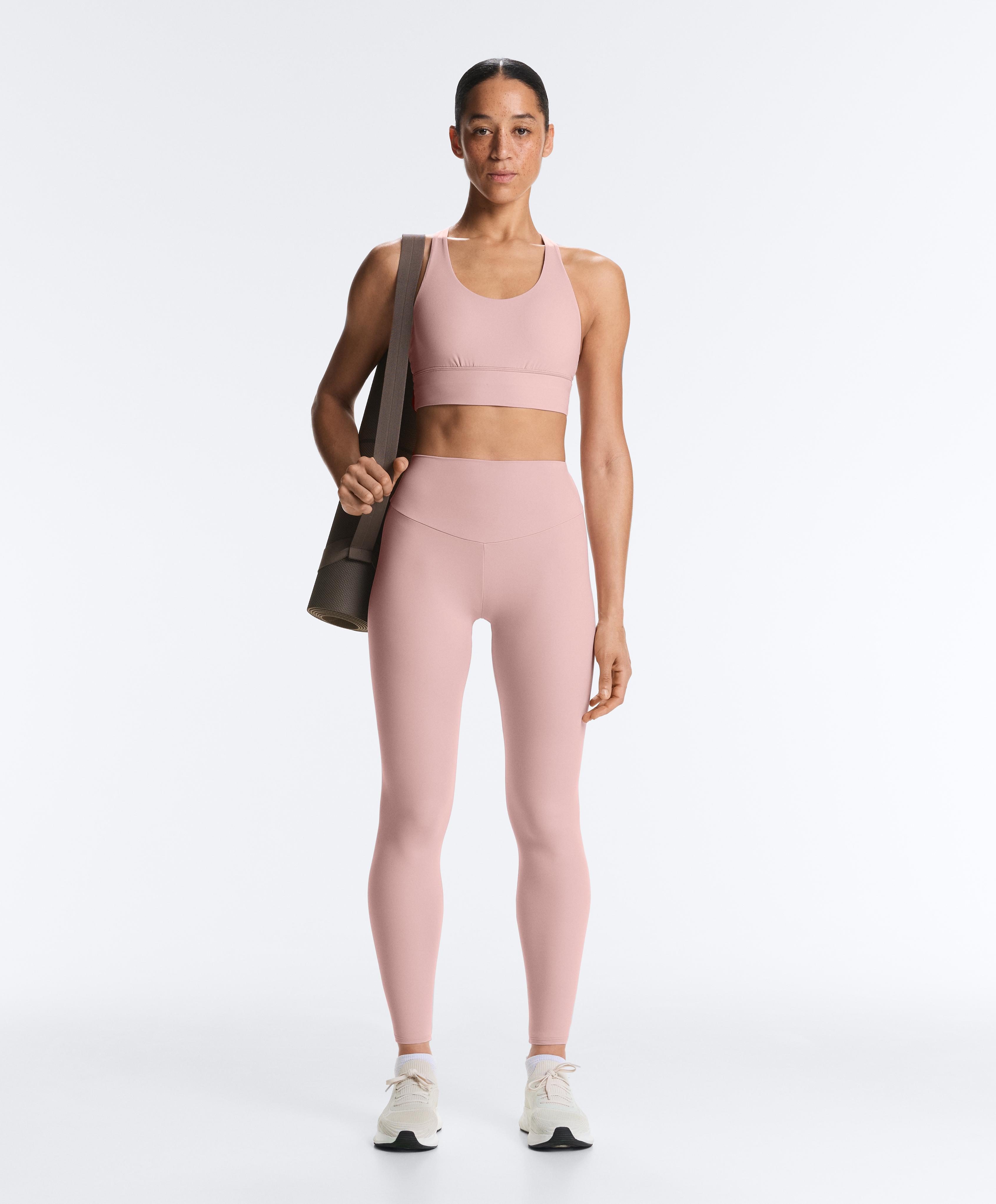 Medium-support Comfortlux sports bra with cups — NUDE PINK