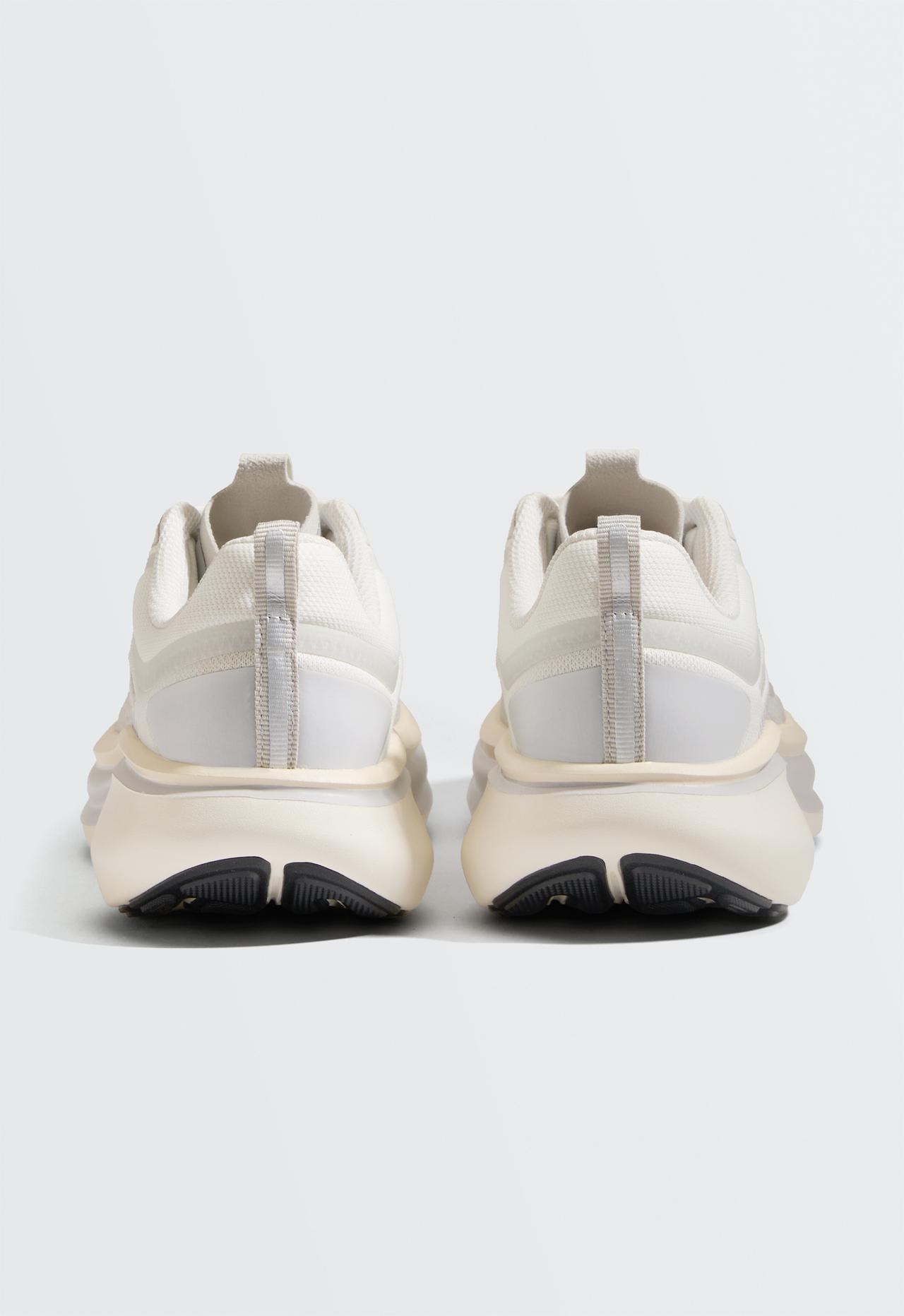 Trainers running OY/ER 835 V2 — OFF WHITE