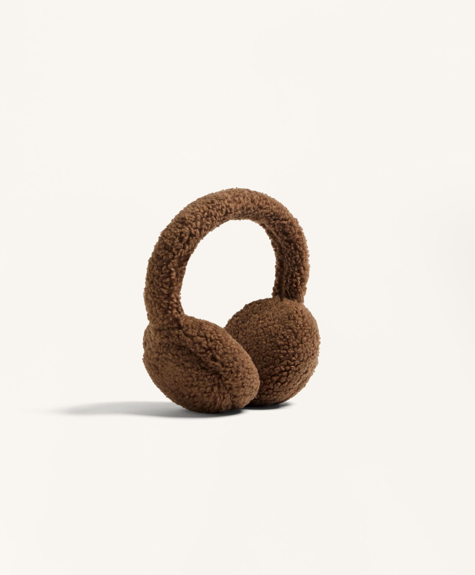 Faux shearling ear muffs Faux shearling ear muffs