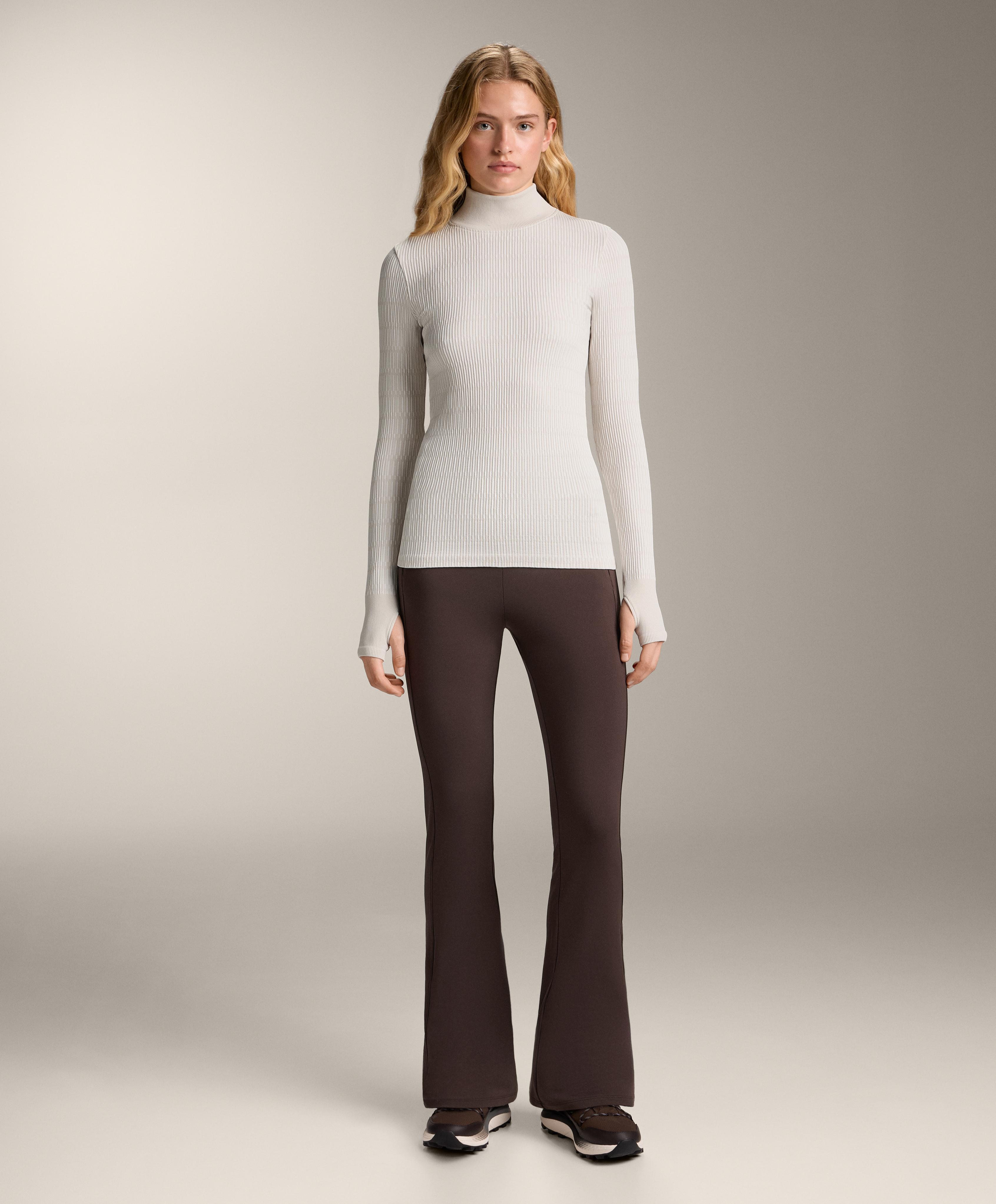 Geometric seamless thermal base layer T-shirt