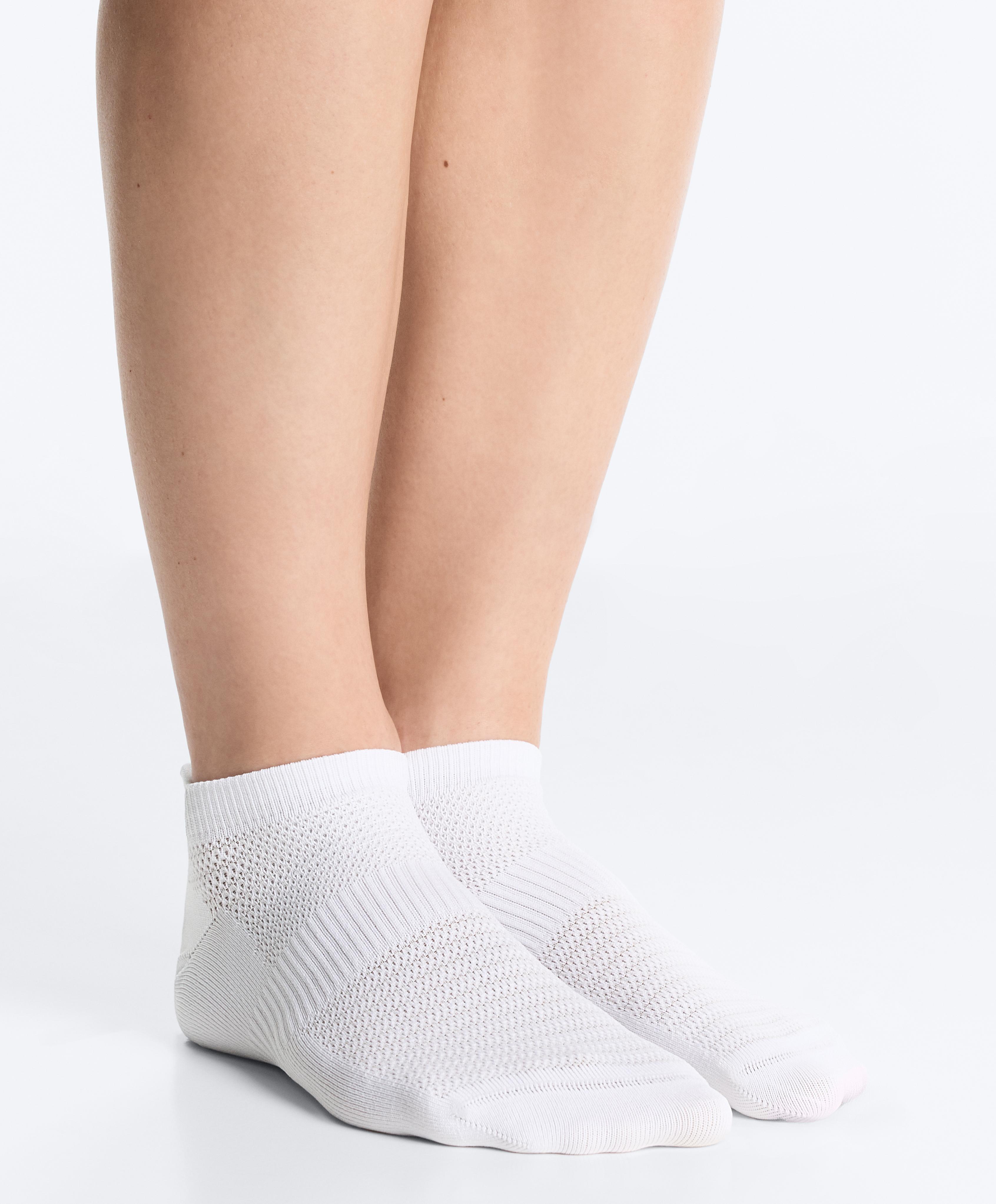 3 pairs of tab polyamide blend sports sneaker socks — WHITE
