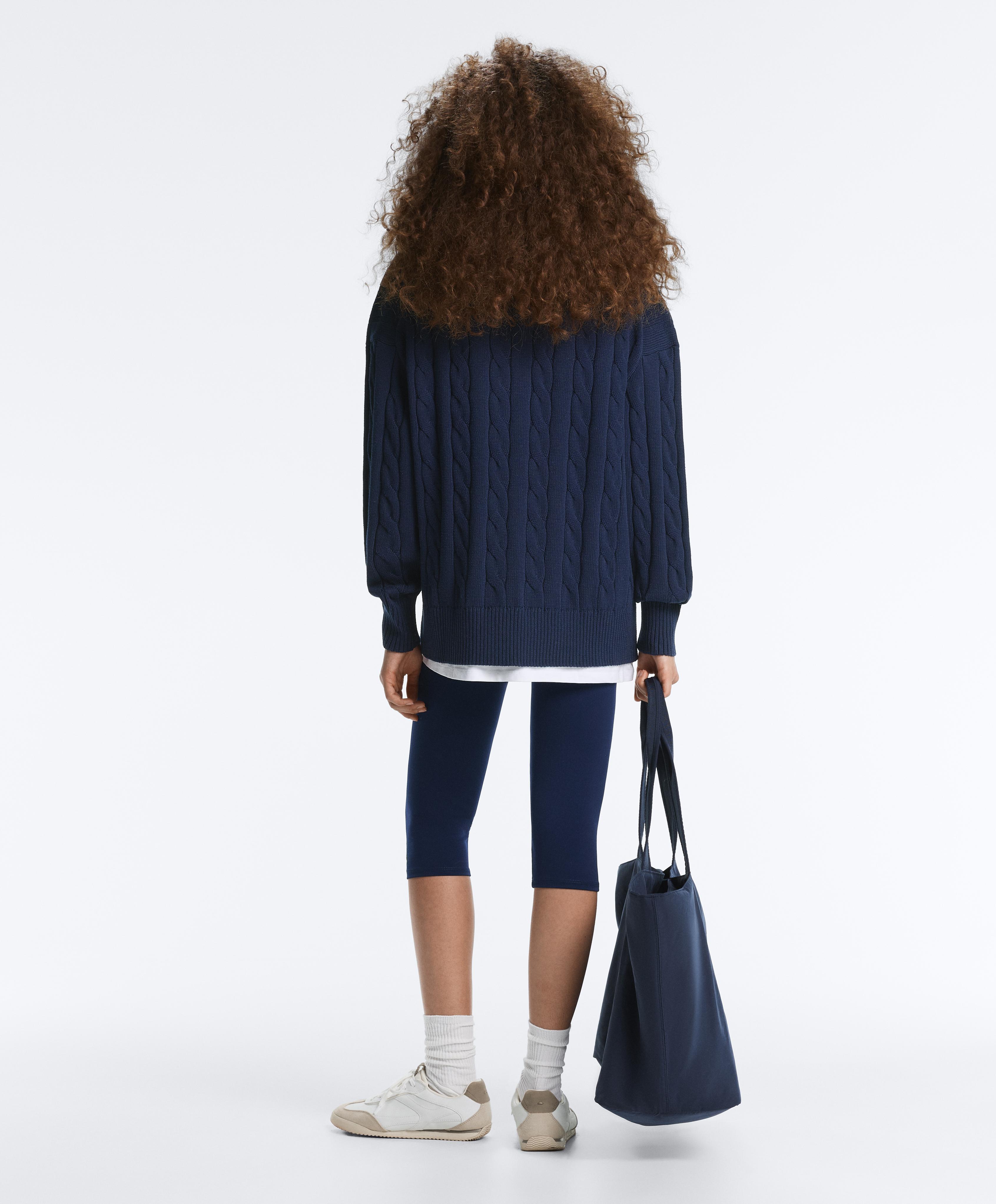 100% cotton cable knit V-neck jumper — NAVY BLUE