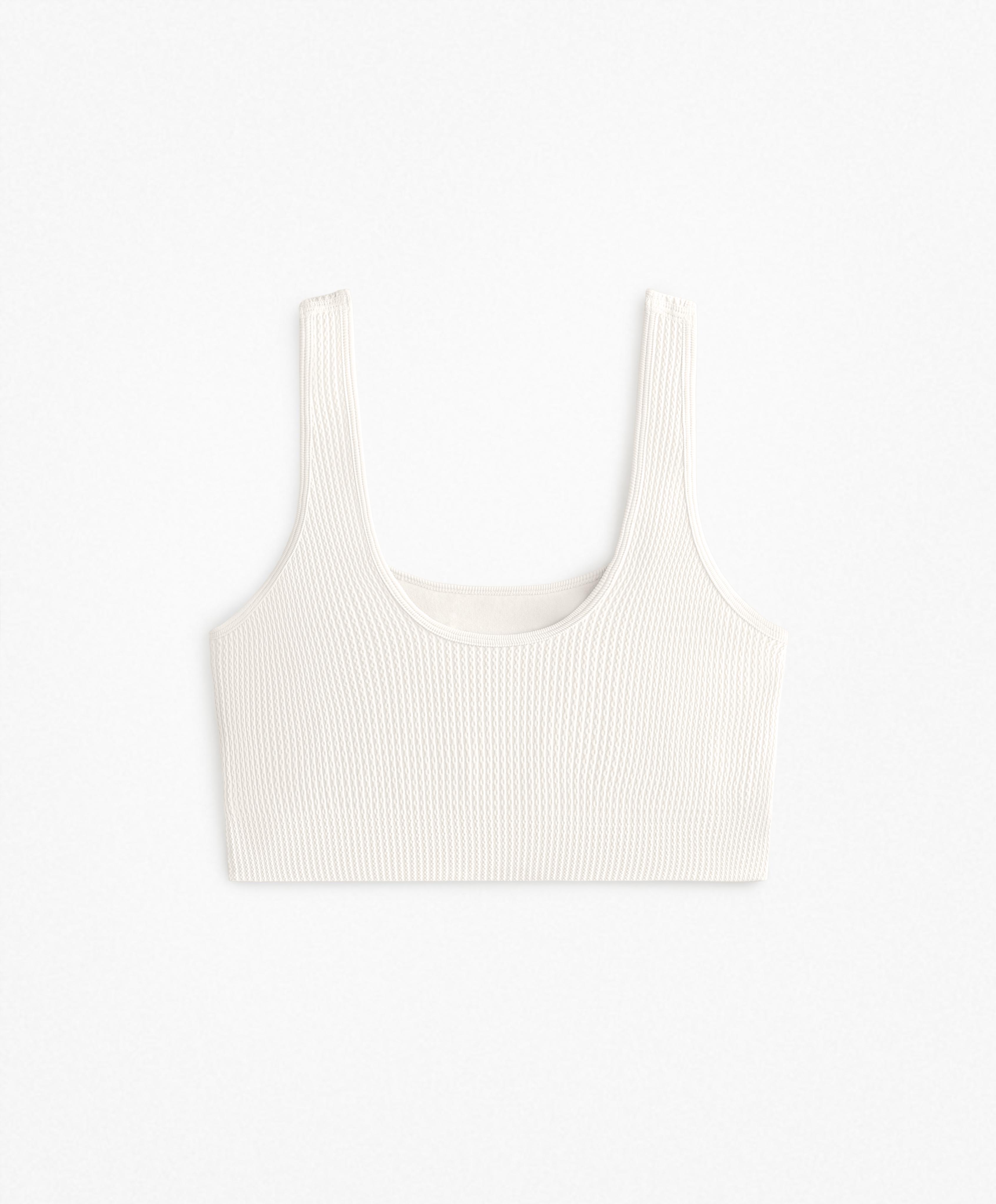 Seamless structured sports bra
