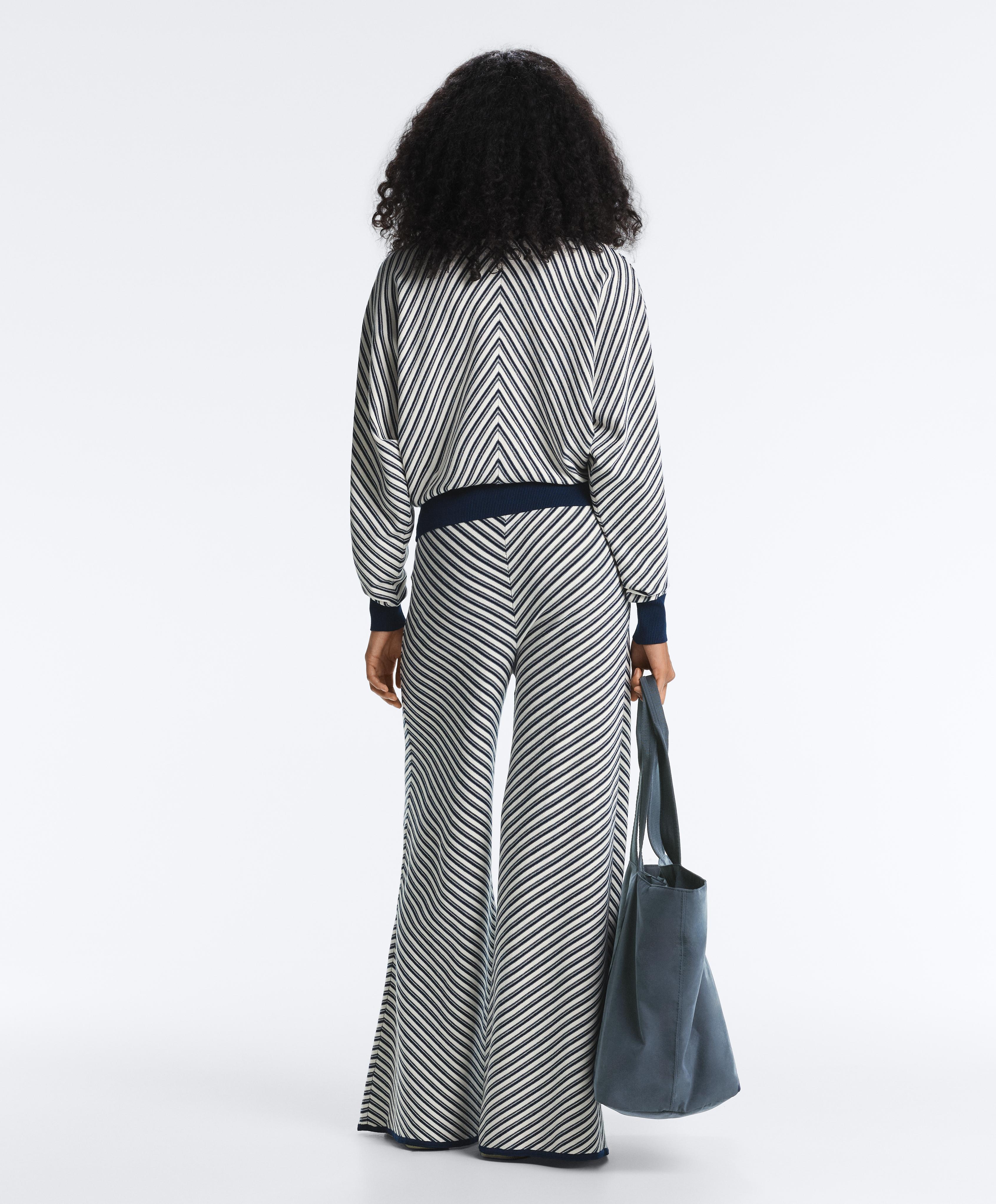 Diagonal stripe knit jumper — NAVY BLUE