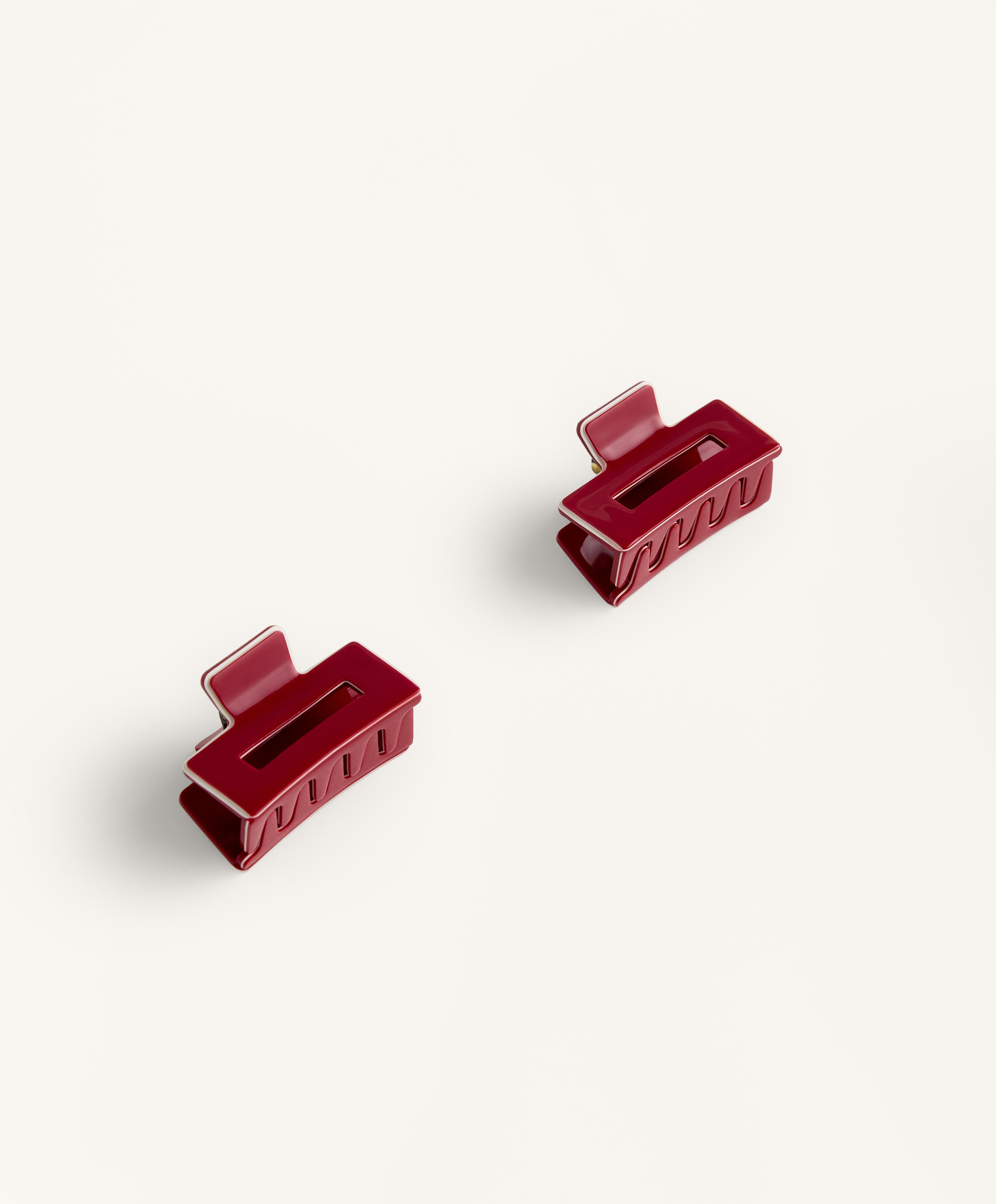 2 square piping hair clips