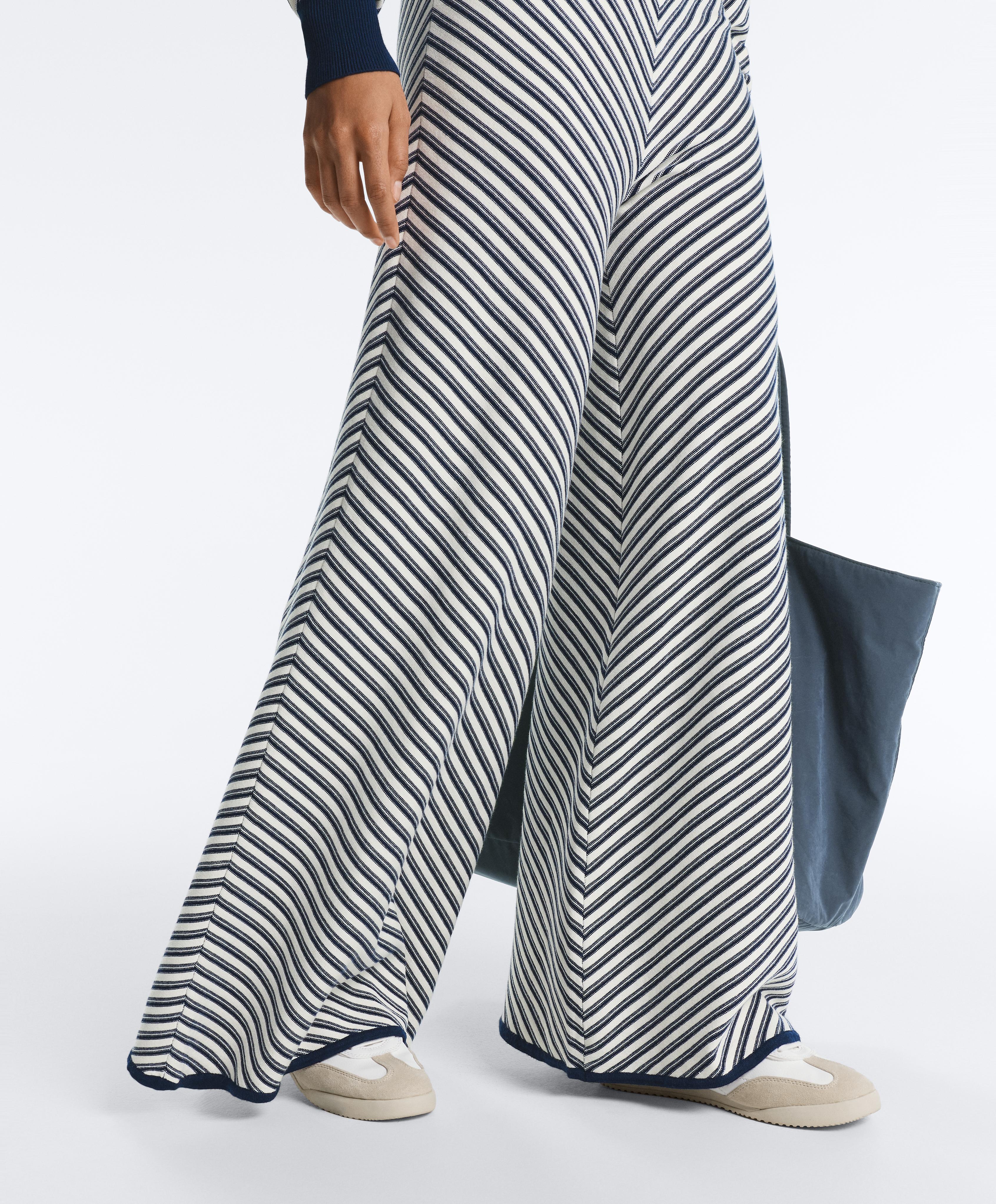 Diagonal stripe wide-leg knit trousers — NAVY BLUE