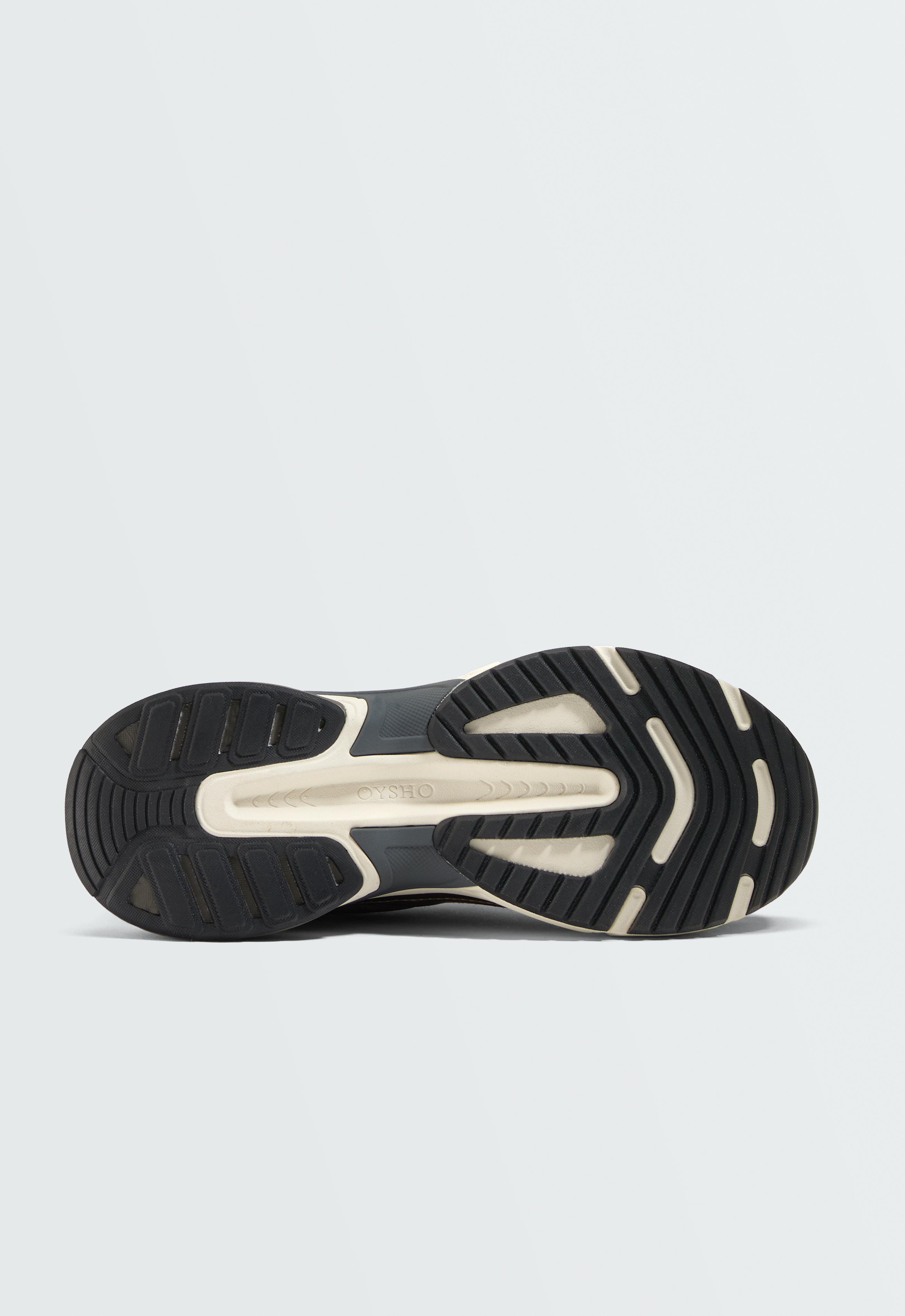 Running-style trainers — BRONZE