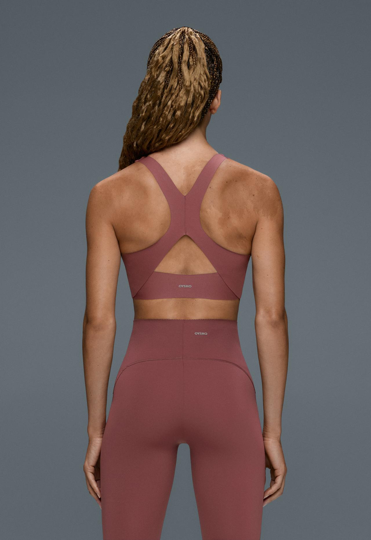 Compressive Medium-Support Crossover Back Sports Bra — FADED BURGUNDY
