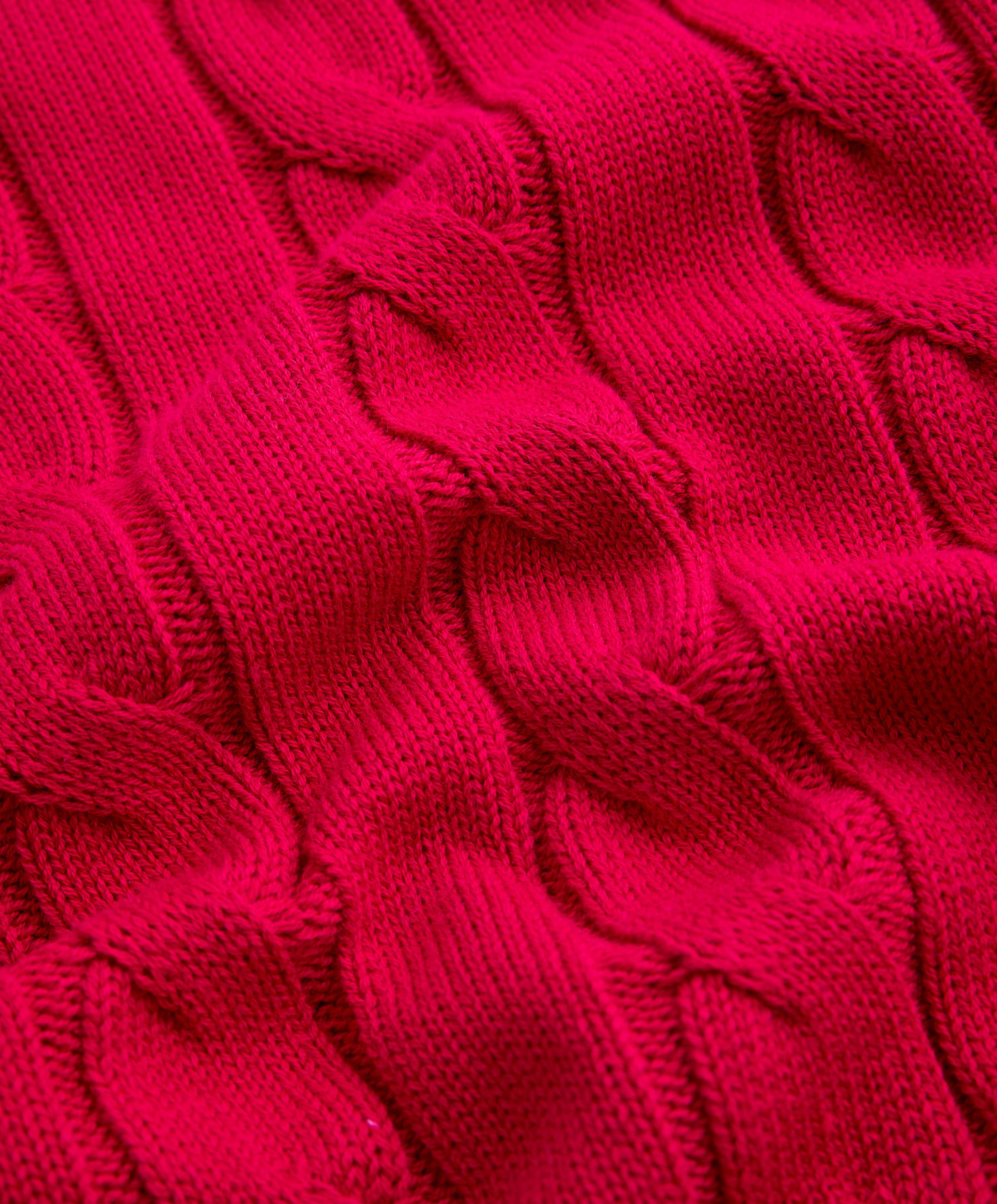 100% cotton cable knit V-neck jumper — BRIGHT RED