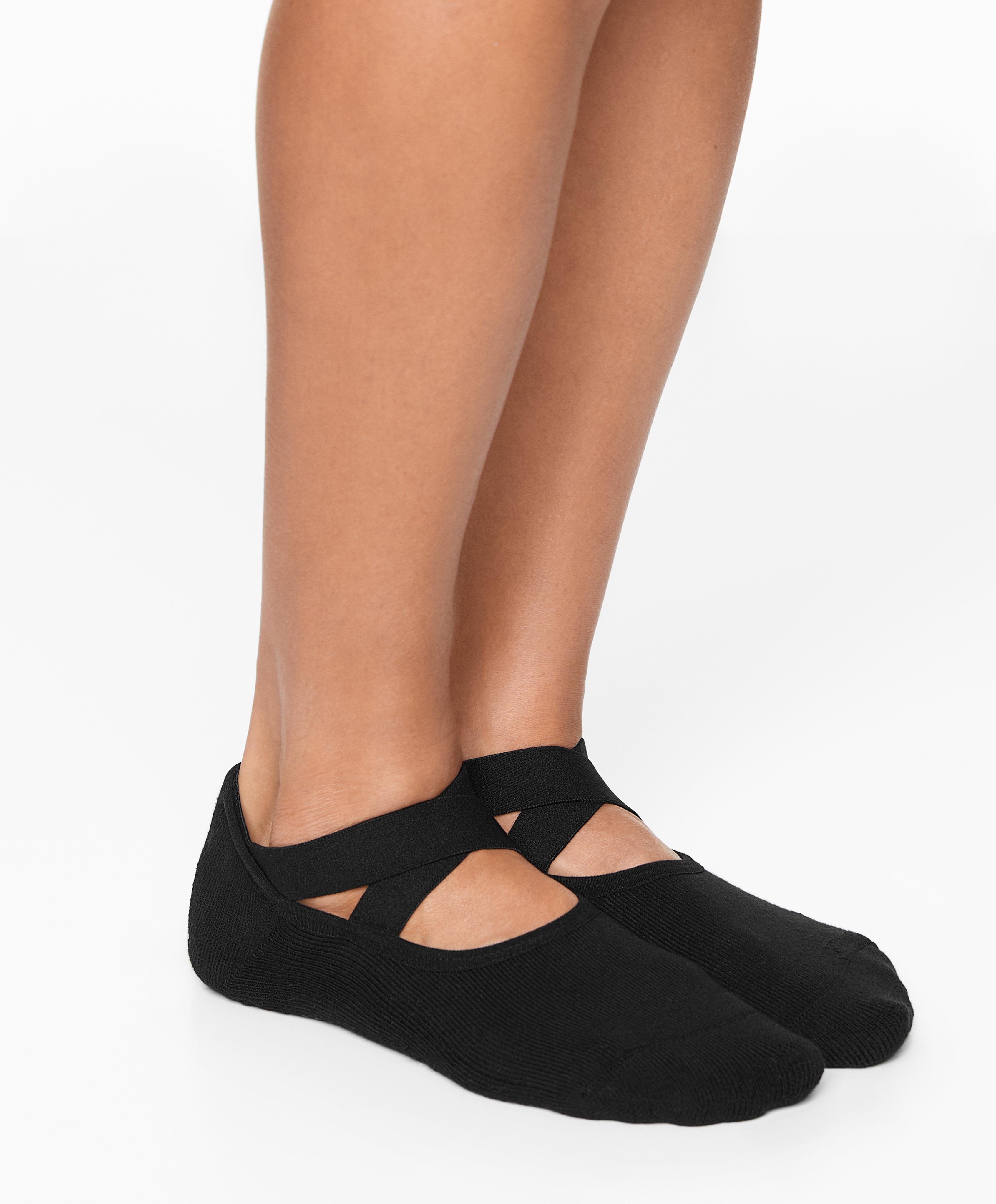 2 pairs of padded cotton blend yoga and Pilates socks with crossover straps — BLACK