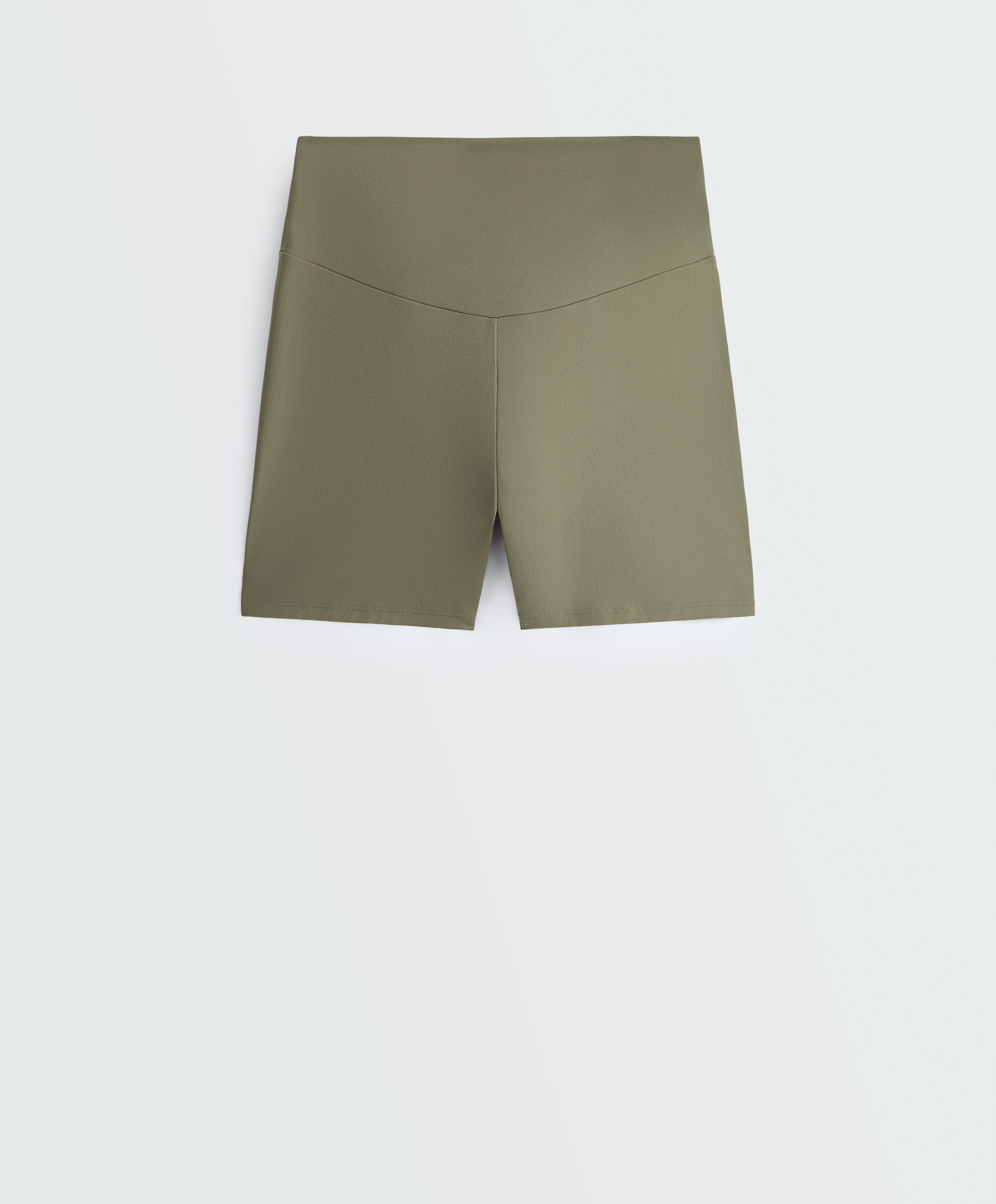 Comfortlux High-Rise 10cm Hot Pants