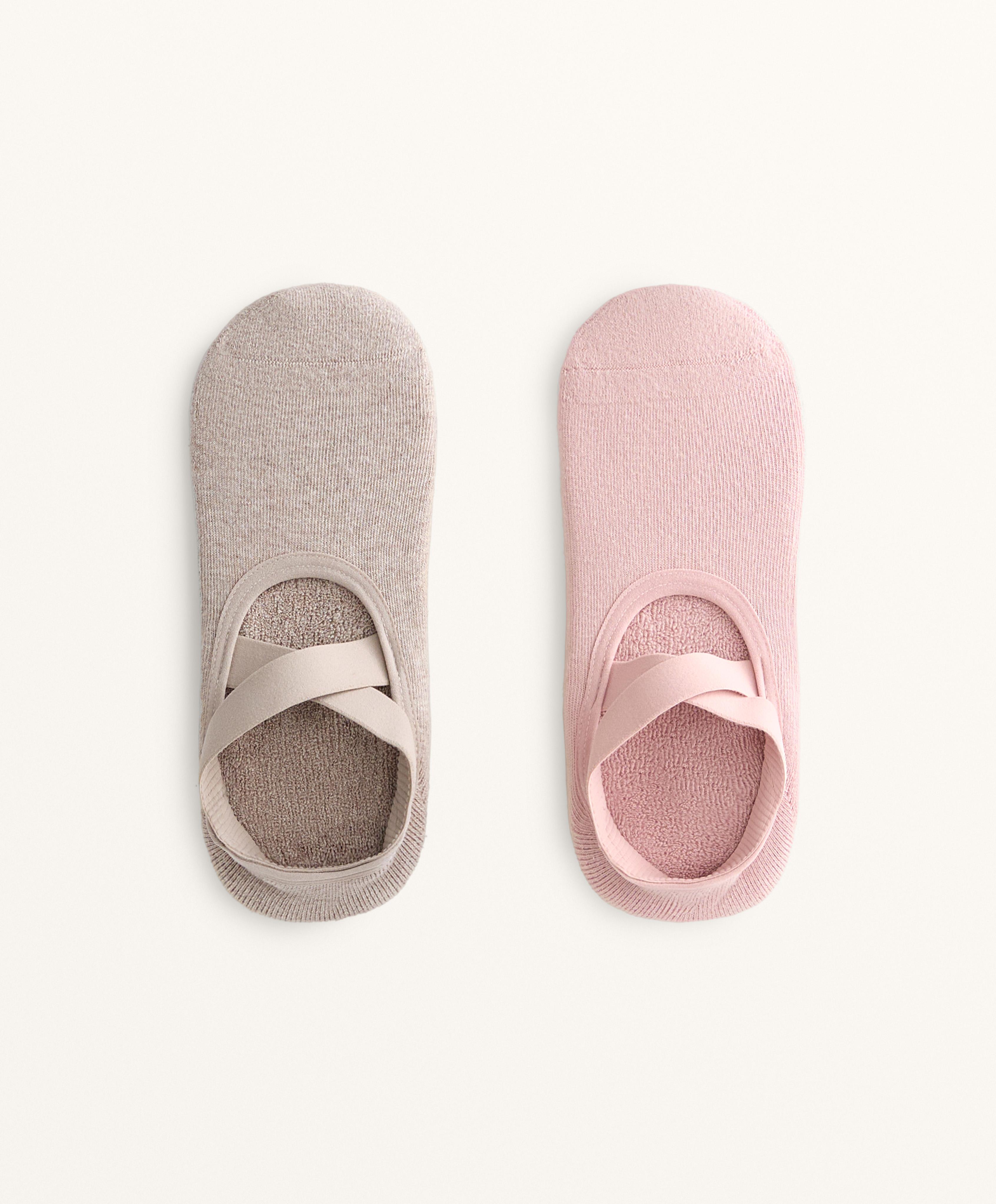 2 pairs of padded cotton blend yoga and Pilates socks with crossover straps 2 pairs of padded cotton blend yoga and Pilates socks with crossover straps