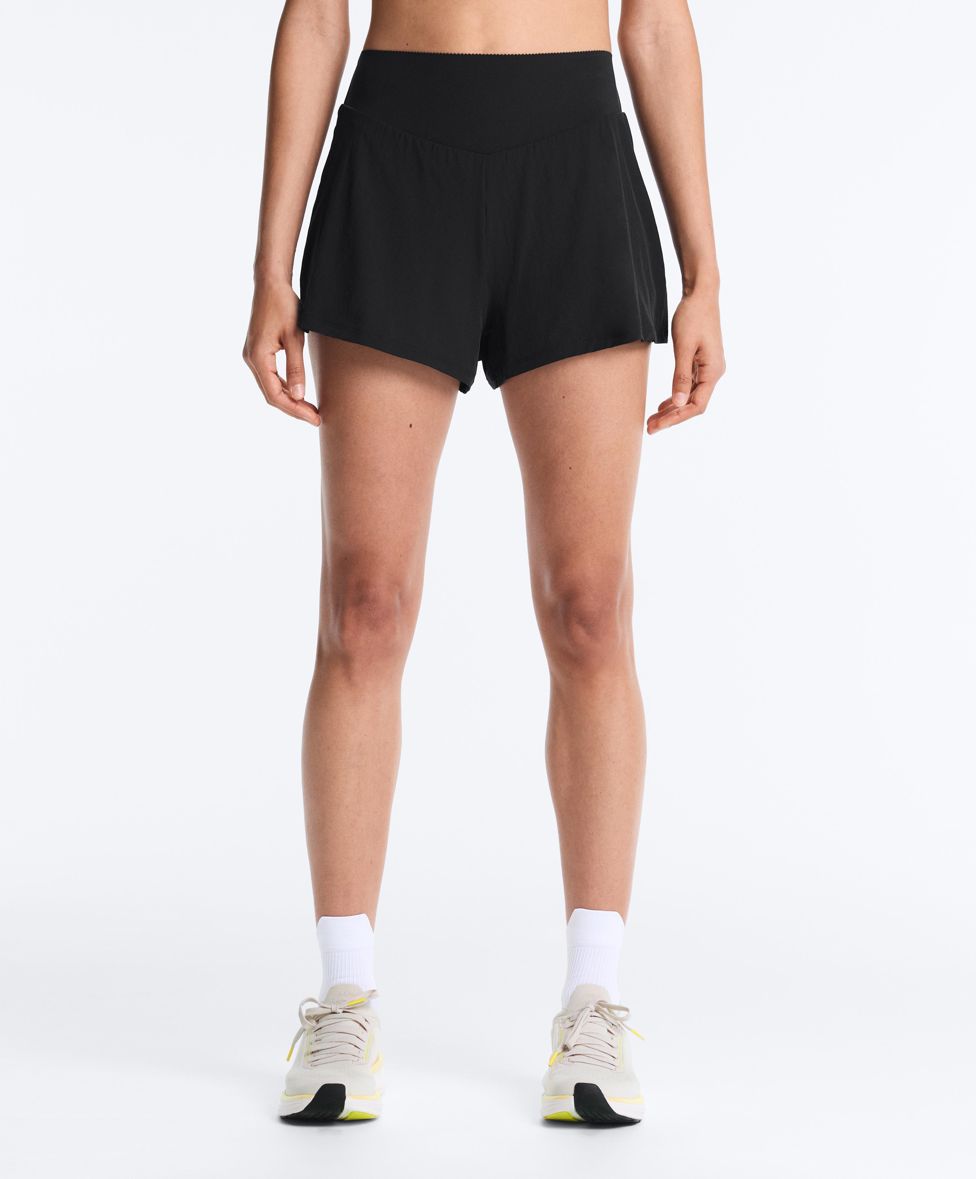 2-in-1 Compressive shorts with pocket — BLACK