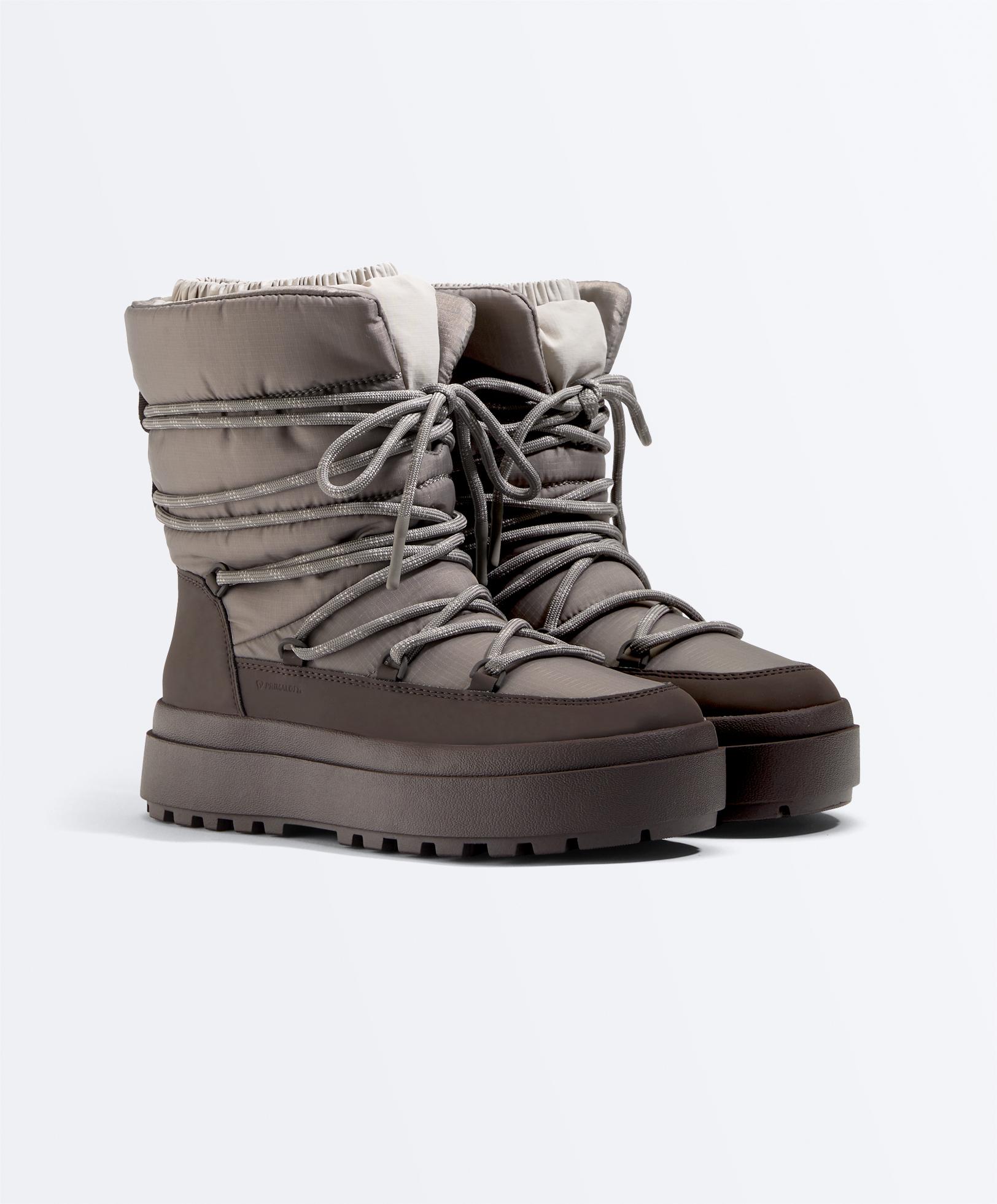 Bota acordonada combinada