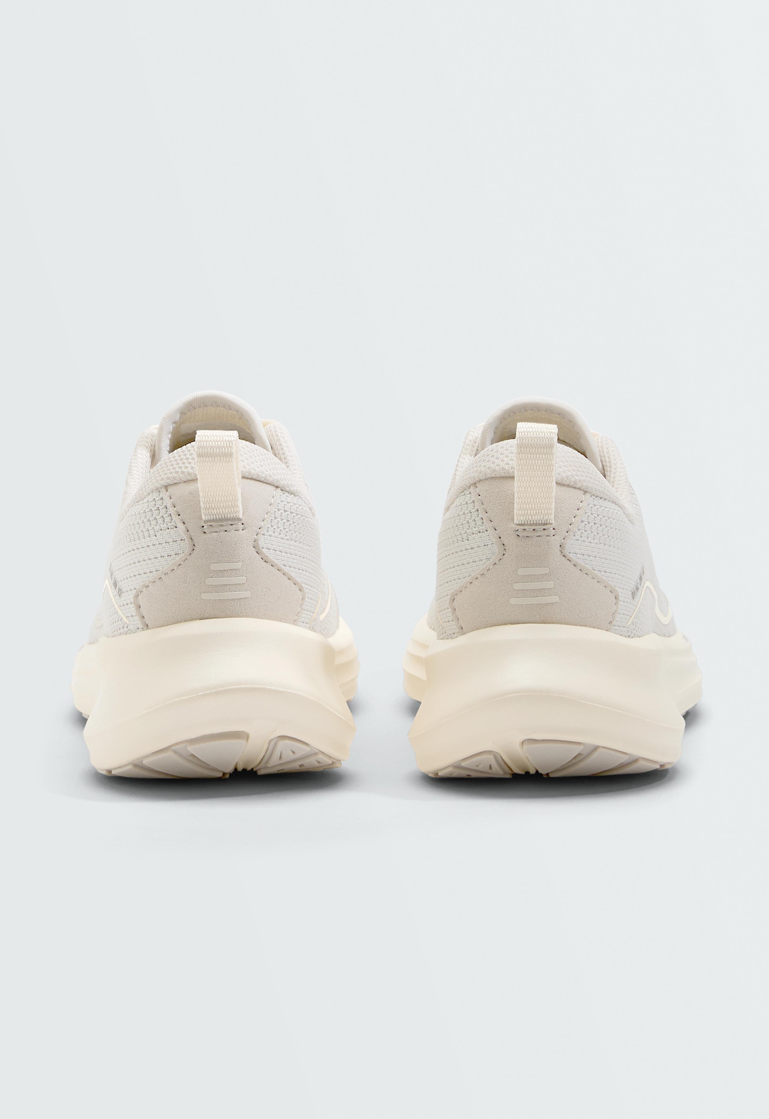 OY/AC 200 training trainers — ECRU