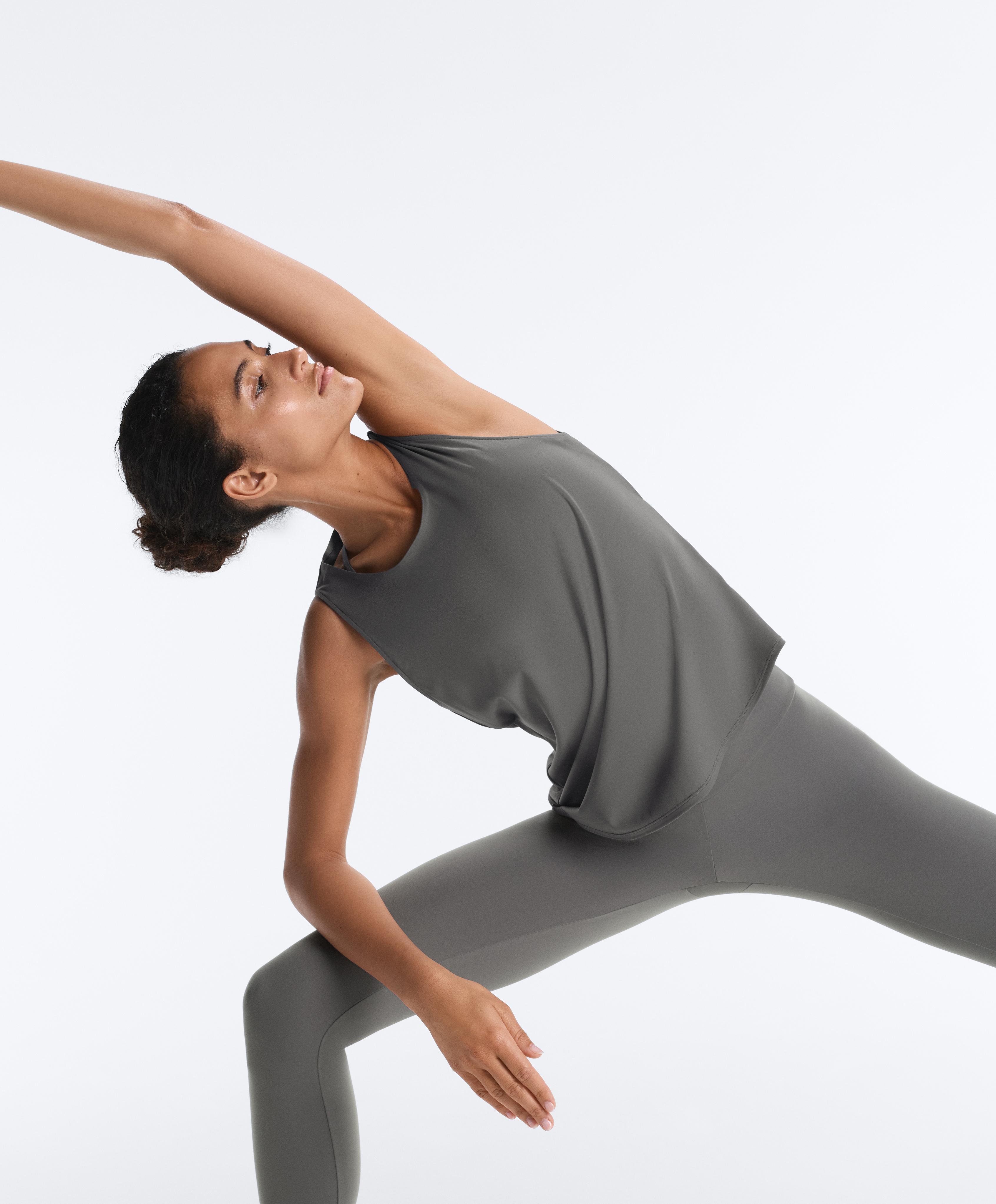 Comfortlux cross-back T-shirt — MID GREY