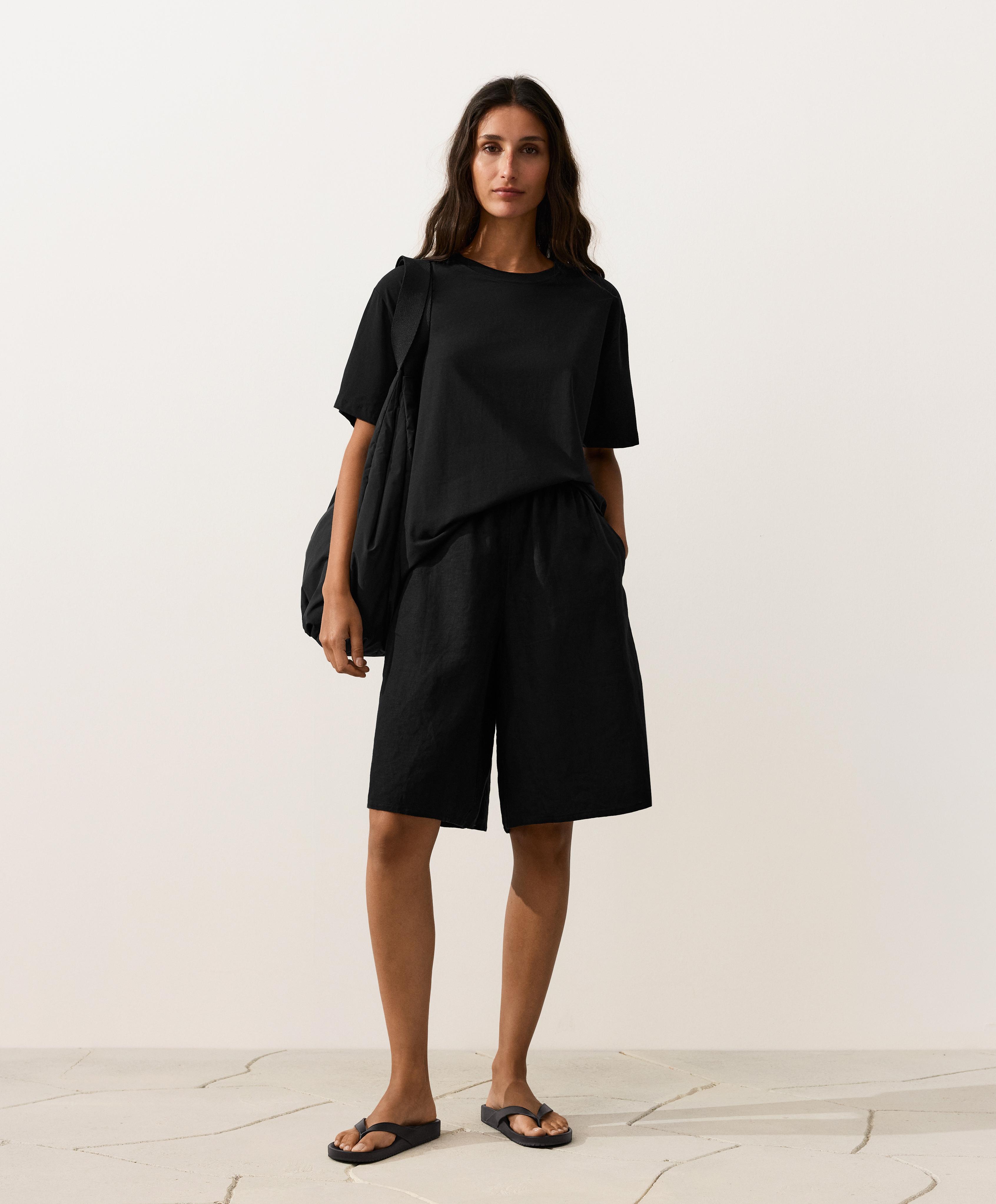100% linen midi Bermuda shorts — BLACK